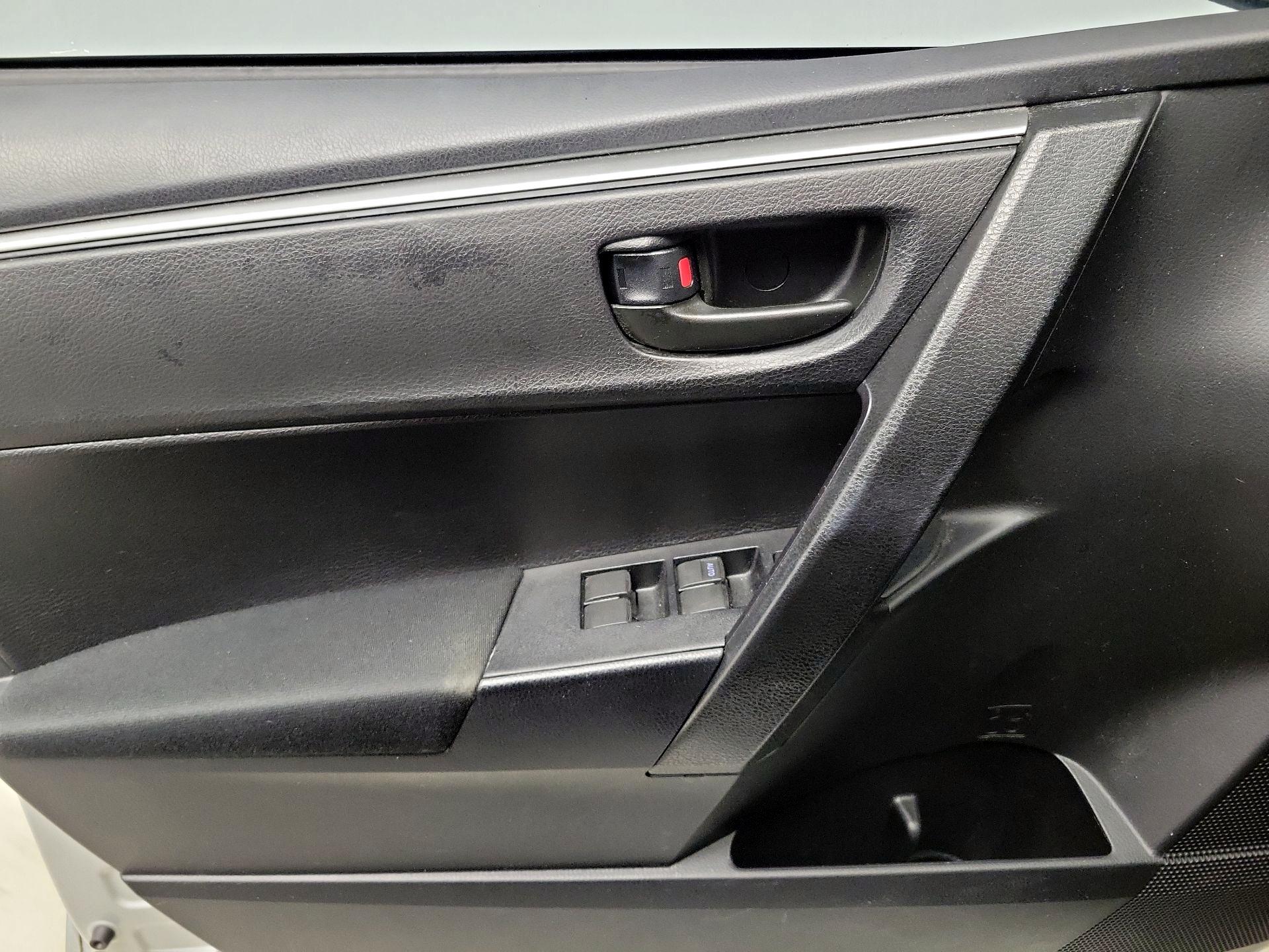 Thumbnail: 2016 Toyota Corolla - 12