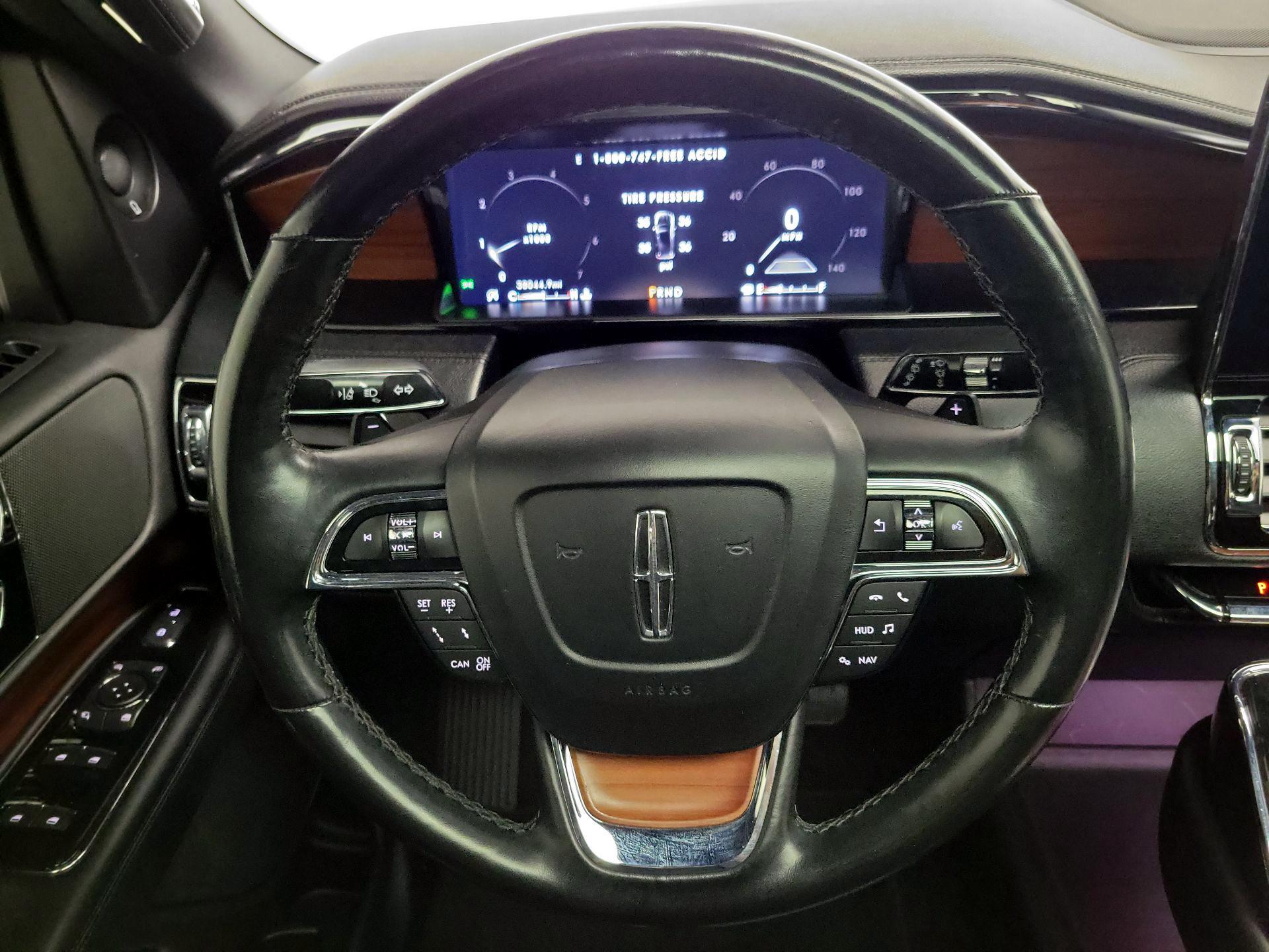 Thumbnail: 2019 Lincoln Navigator - 10