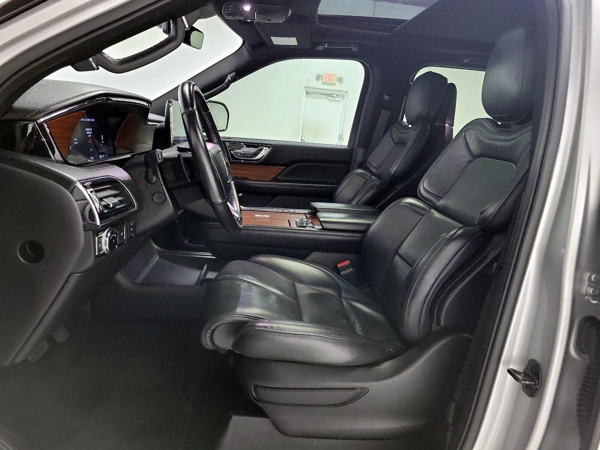 Thumbnail: 2019 Lincoln Navigator - 11