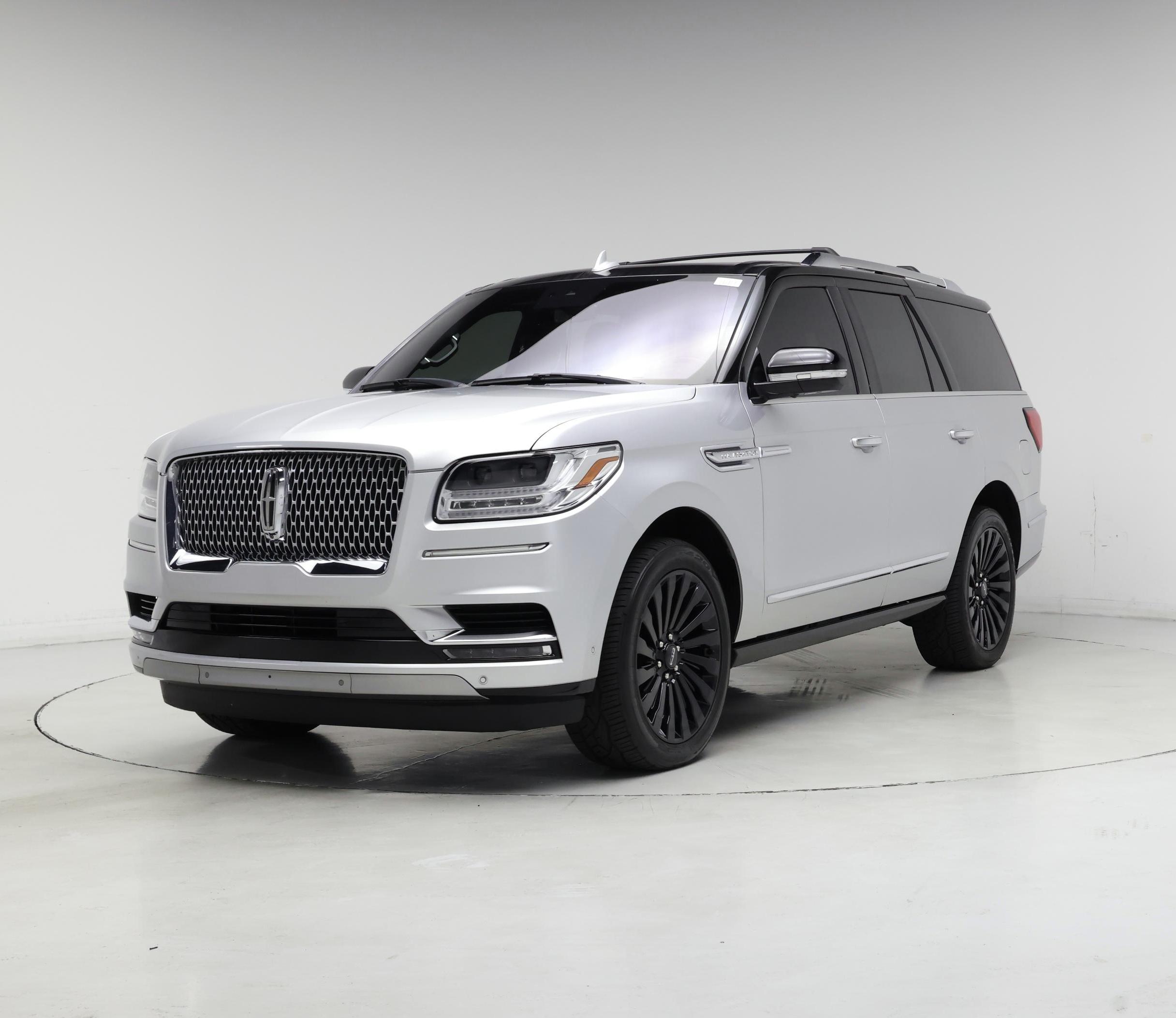 Thumbnail: 2019 Lincoln Navigator - 4