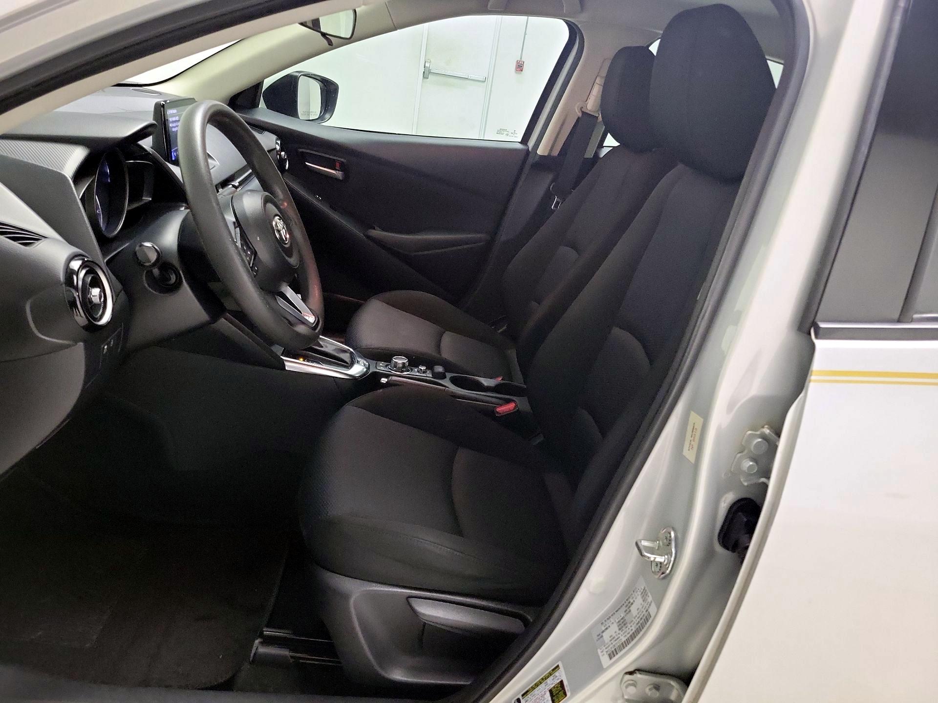 Thumbnail: 2019 Toyota Yaris - 11