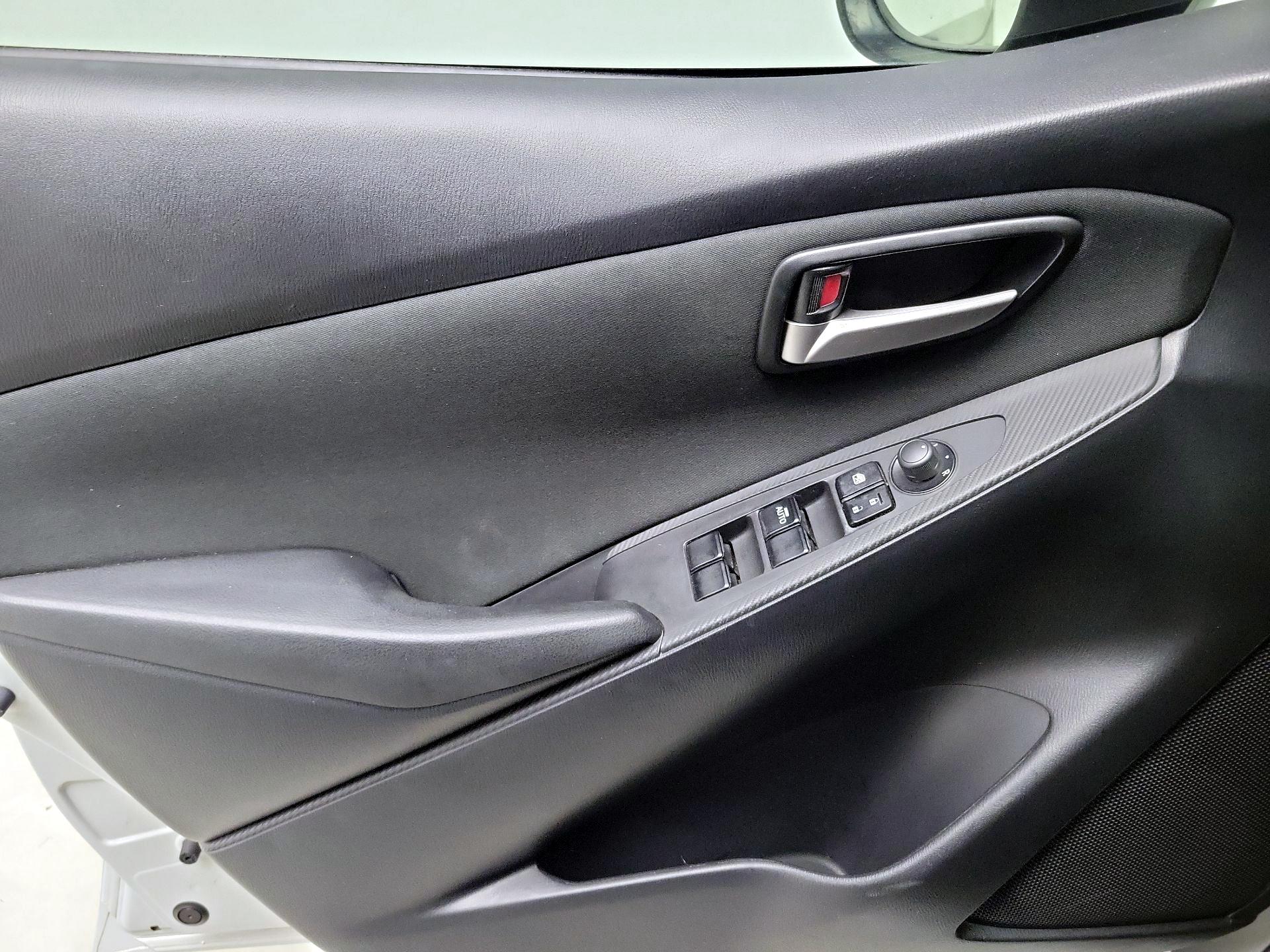 Thumbnail: 2019 Toyota Yaris - 12