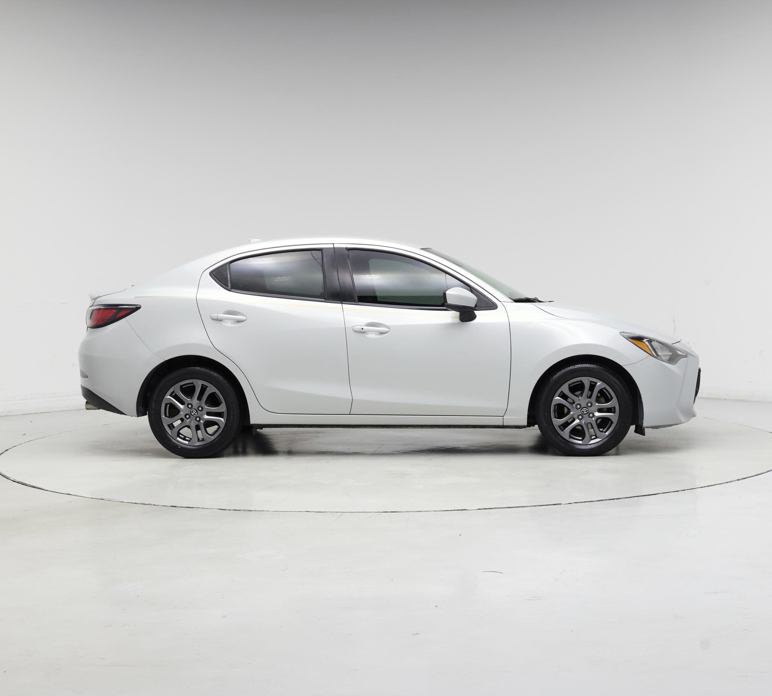 Thumbnail: 2019 Toyota Yaris - 7