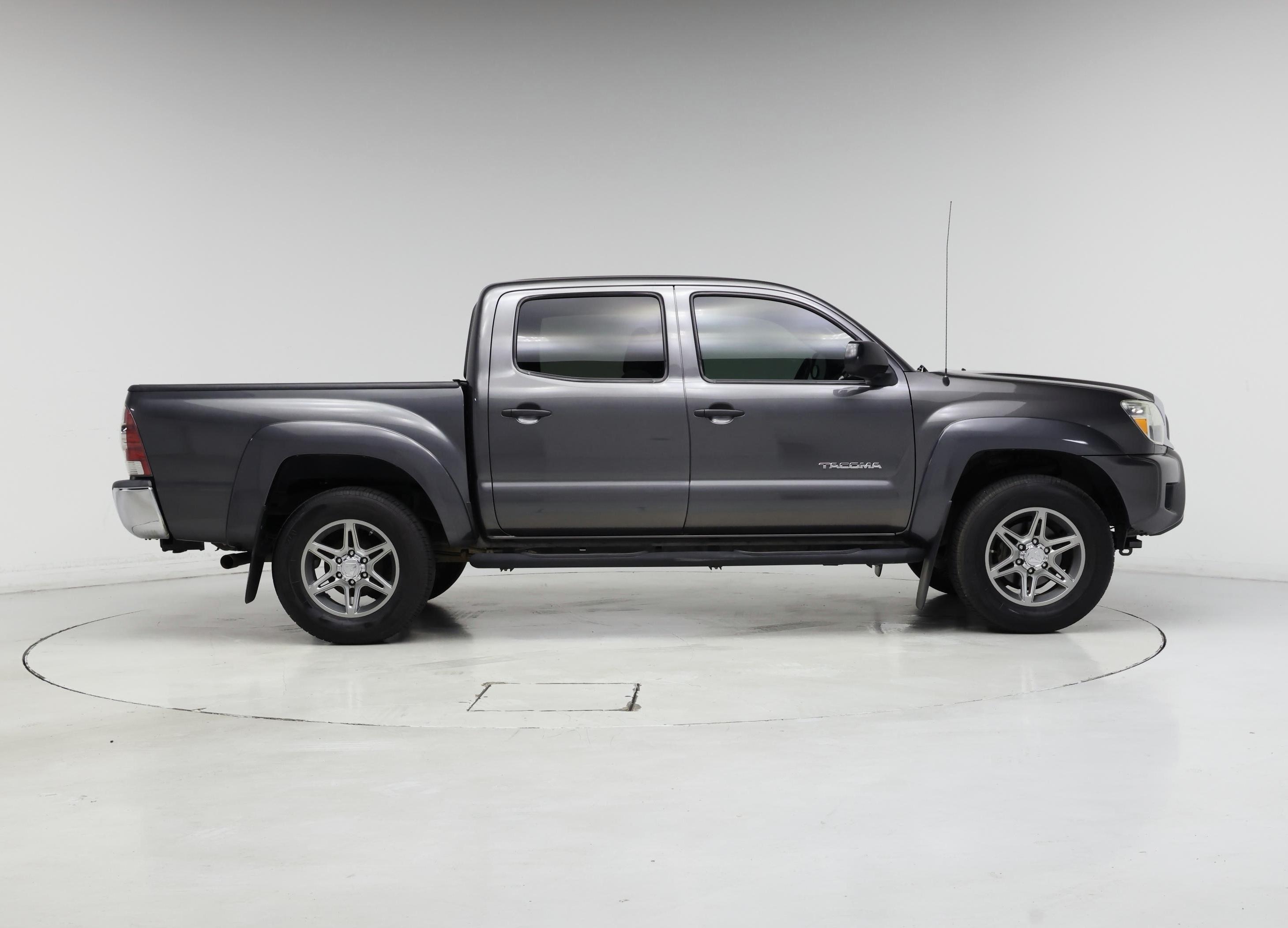 Thumbnail: 2013 Toyota Tacoma - 7