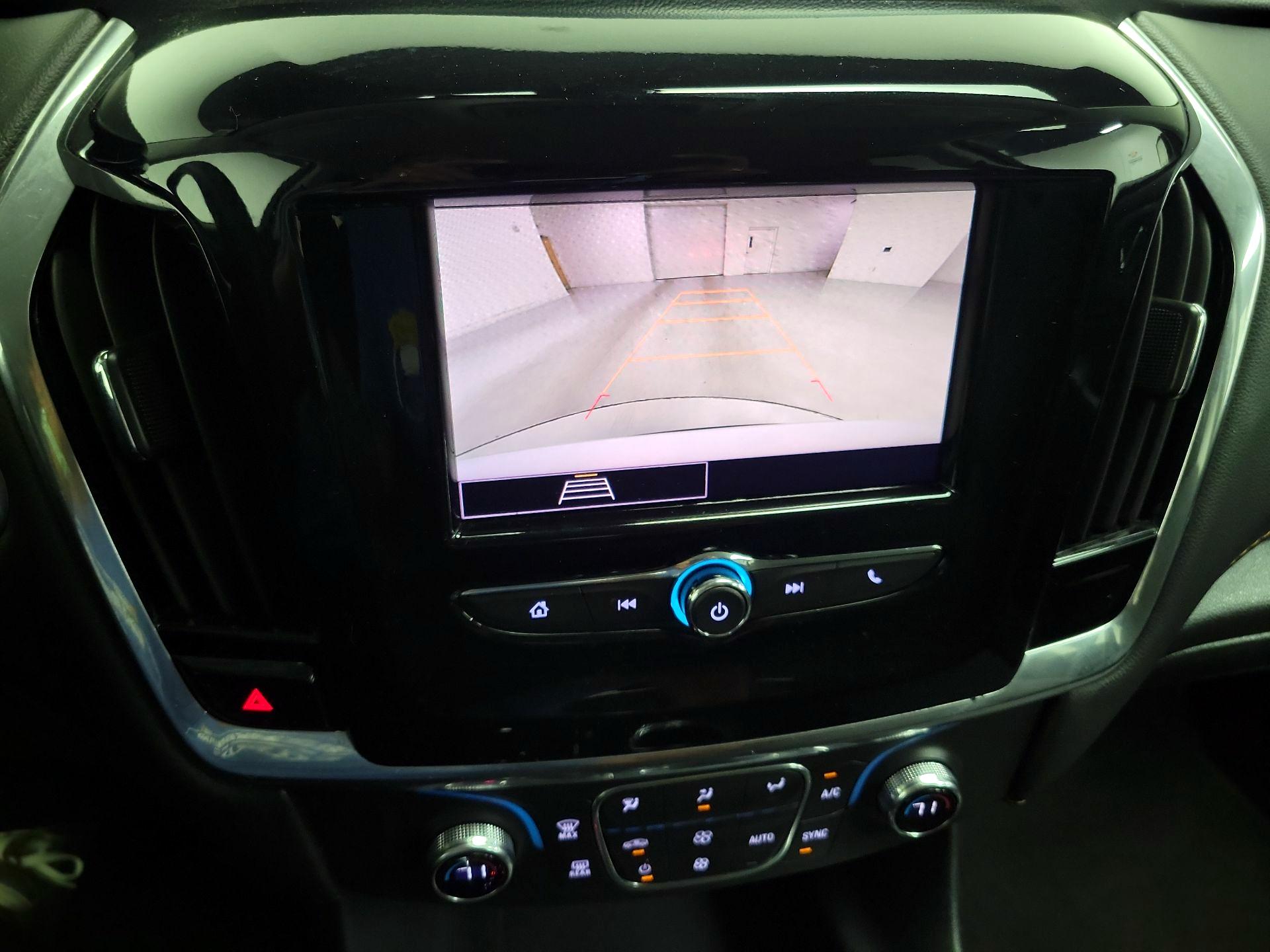 Thumbnail: 2020 Chevrolet Traverse - 14
