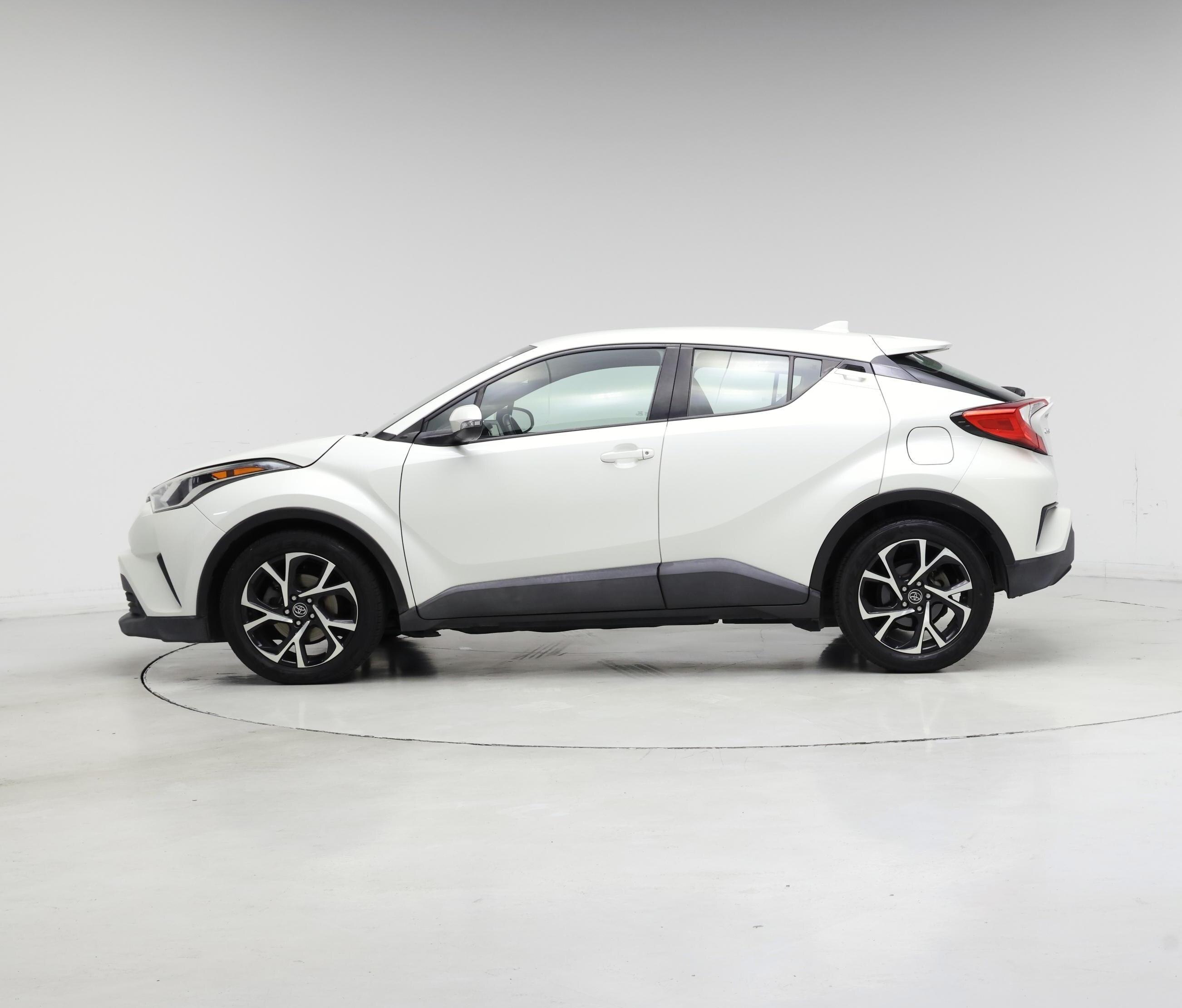 Thumbnail: 2018 Toyota C-HR - 3