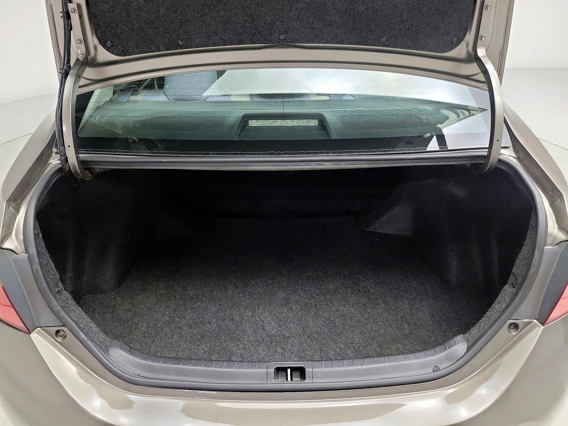 Thumbnail: 2019 Toyota Corolla - 20