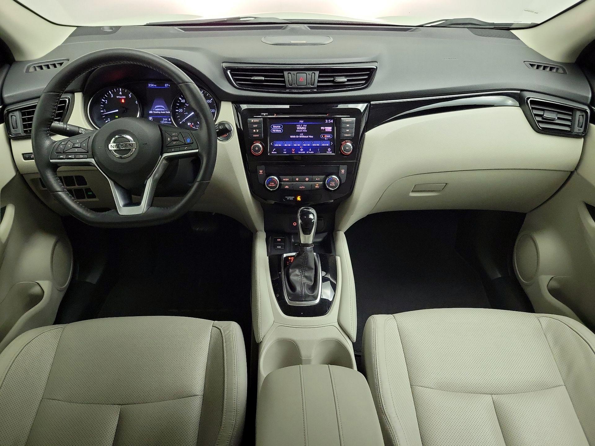Thumbnail: 2019 Nissan Rogue Sport - 9