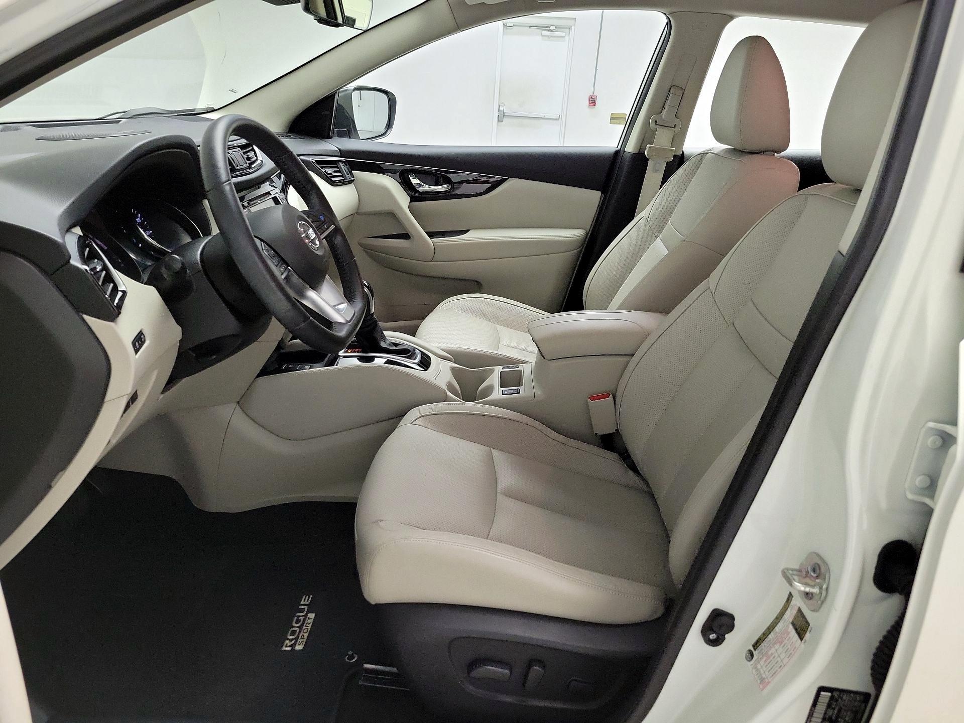Thumbnail: 2019 Nissan Rogue Sport - 11