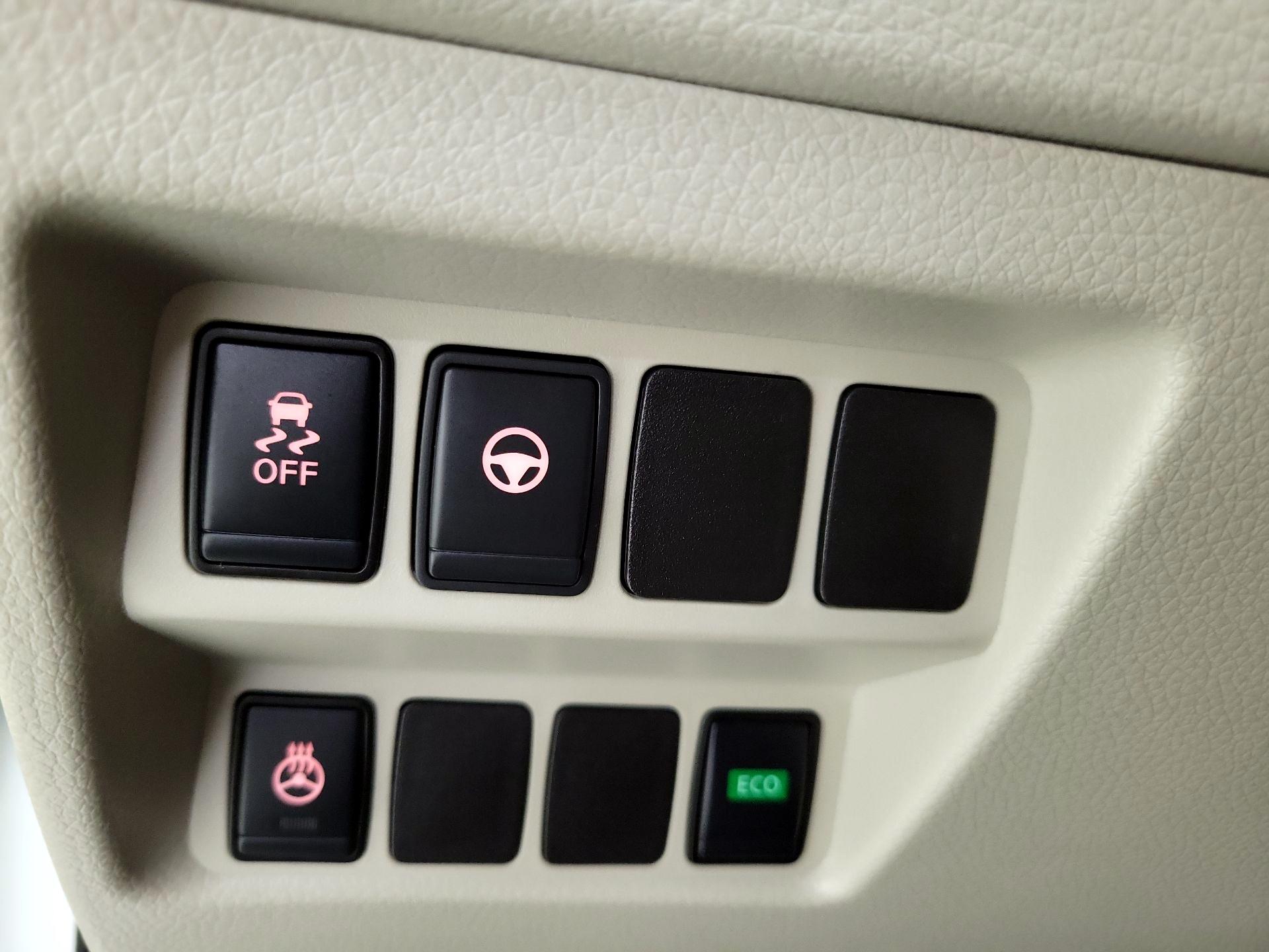 Thumbnail: 2019 Nissan Rogue Sport - 13