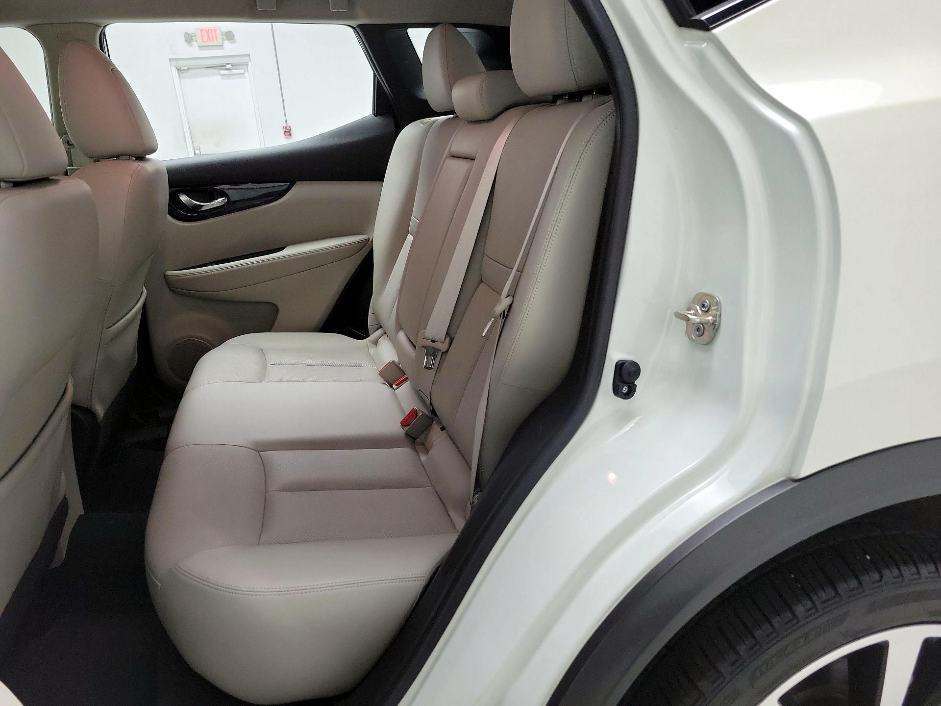 Thumbnail: 2019 Nissan Rogue Sport - 20