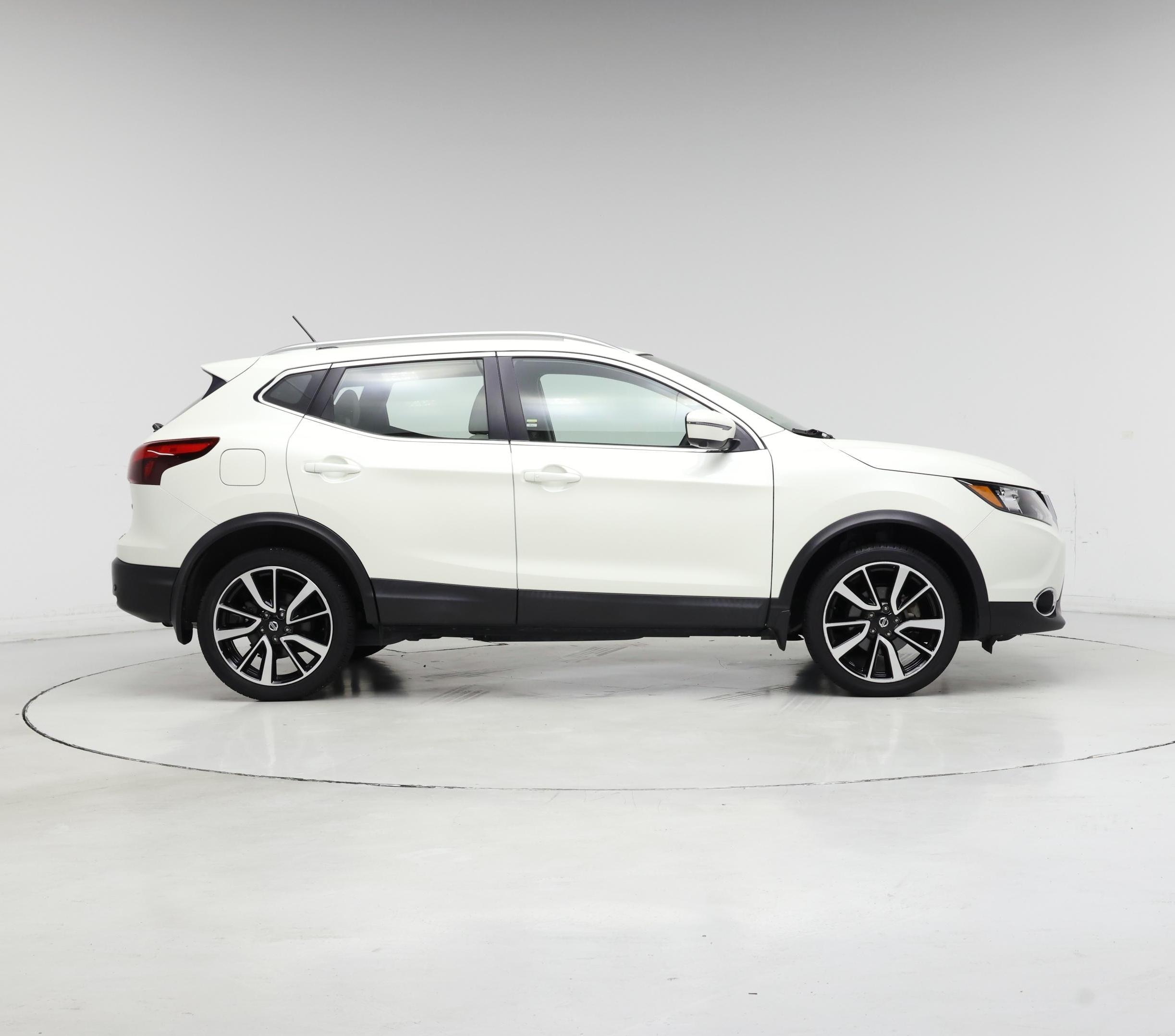 Thumbnail: 2019 Nissan Rogue Sport - 7