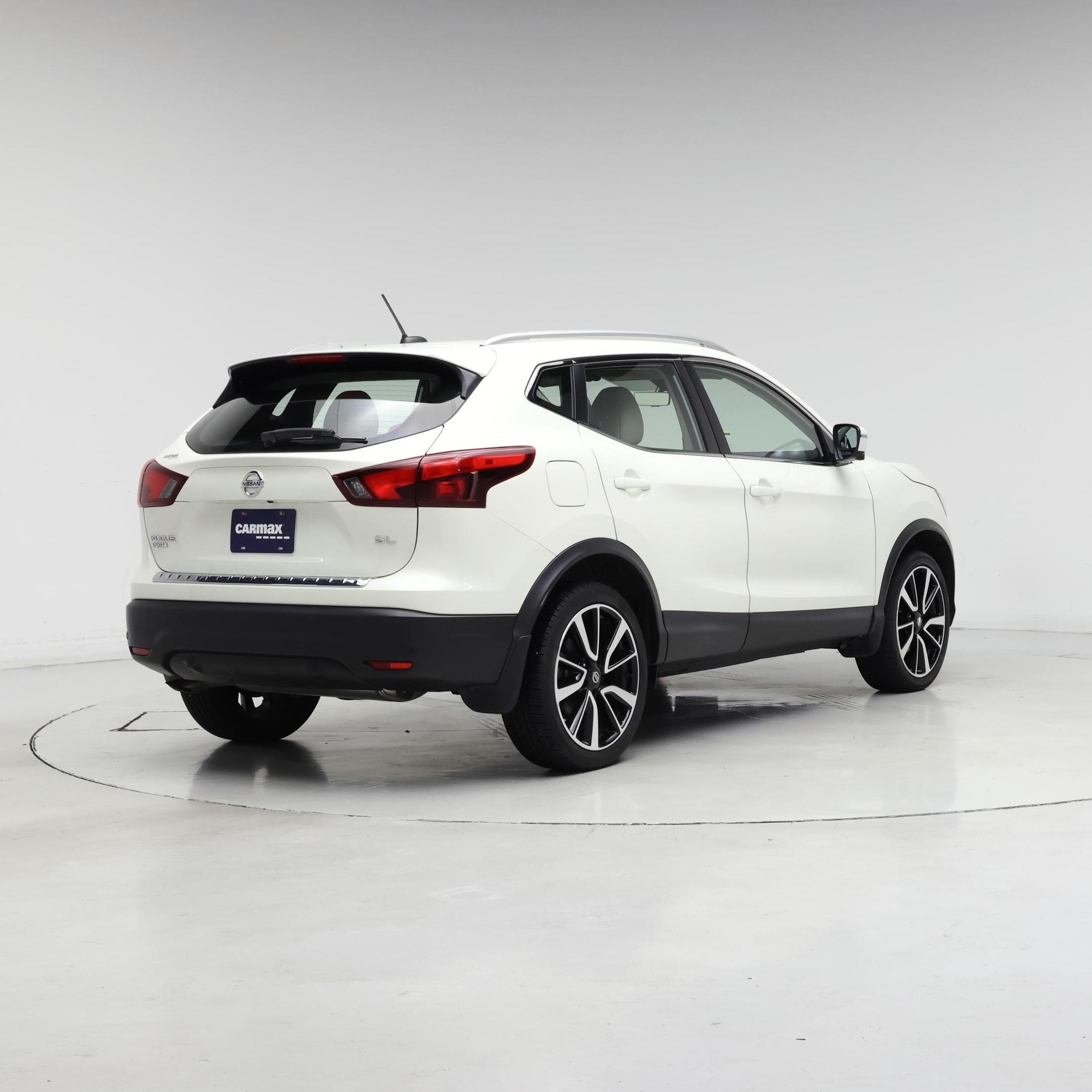 Thumbnail: 2019 Nissan Rogue Sport - 8