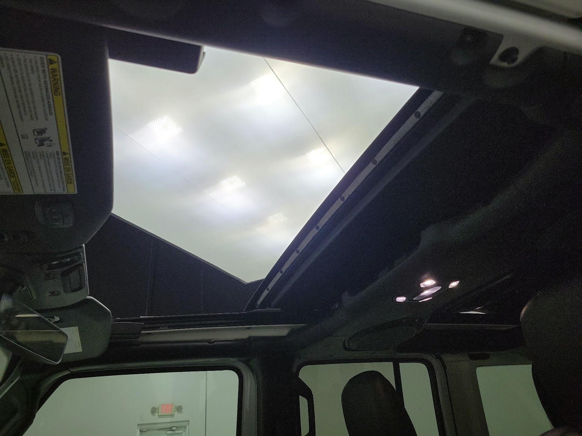 Thumbnail: 2021 Jeep Wrangler - 20