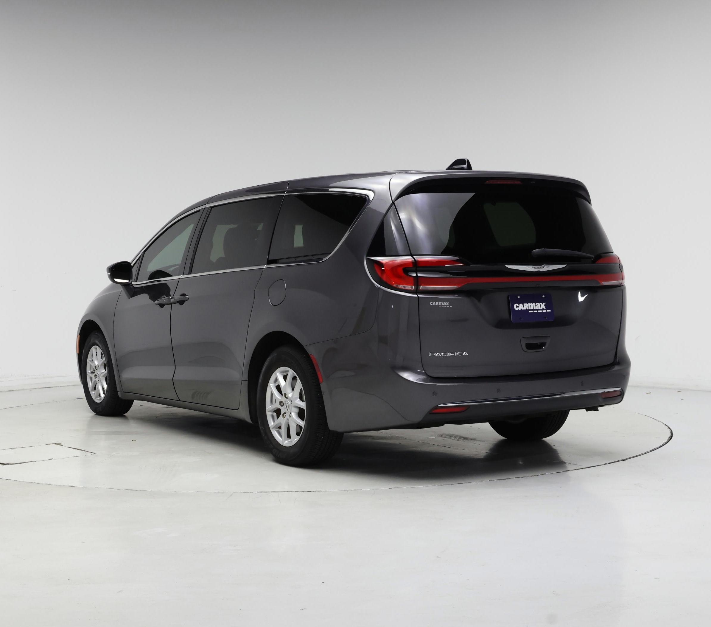 Thumbnail: 2023 Chrysler Pacifica - 2