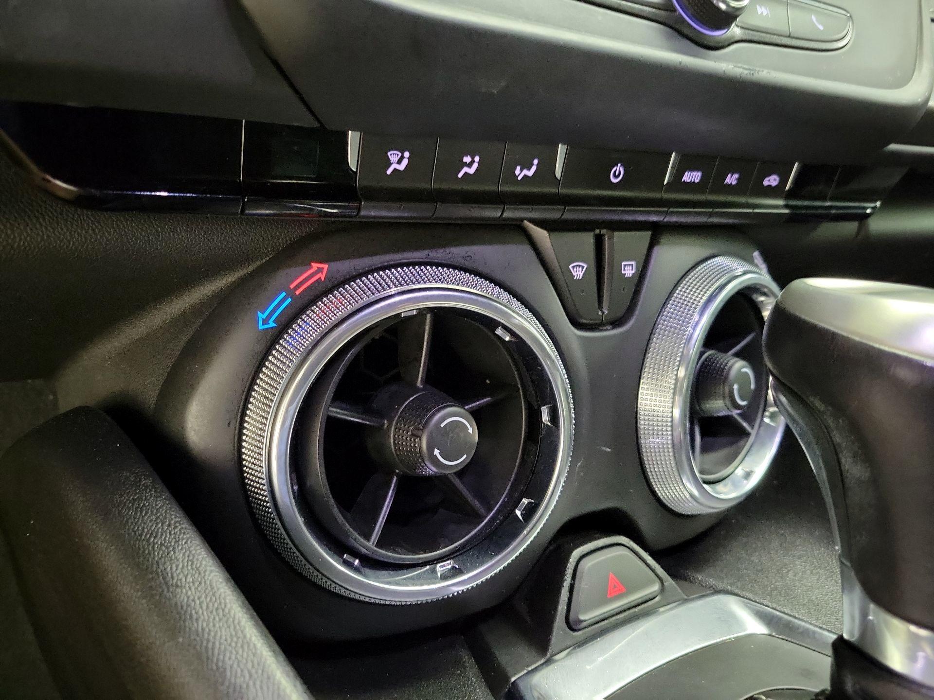 Thumbnail: 2021 Chevrolet Camaro - 16