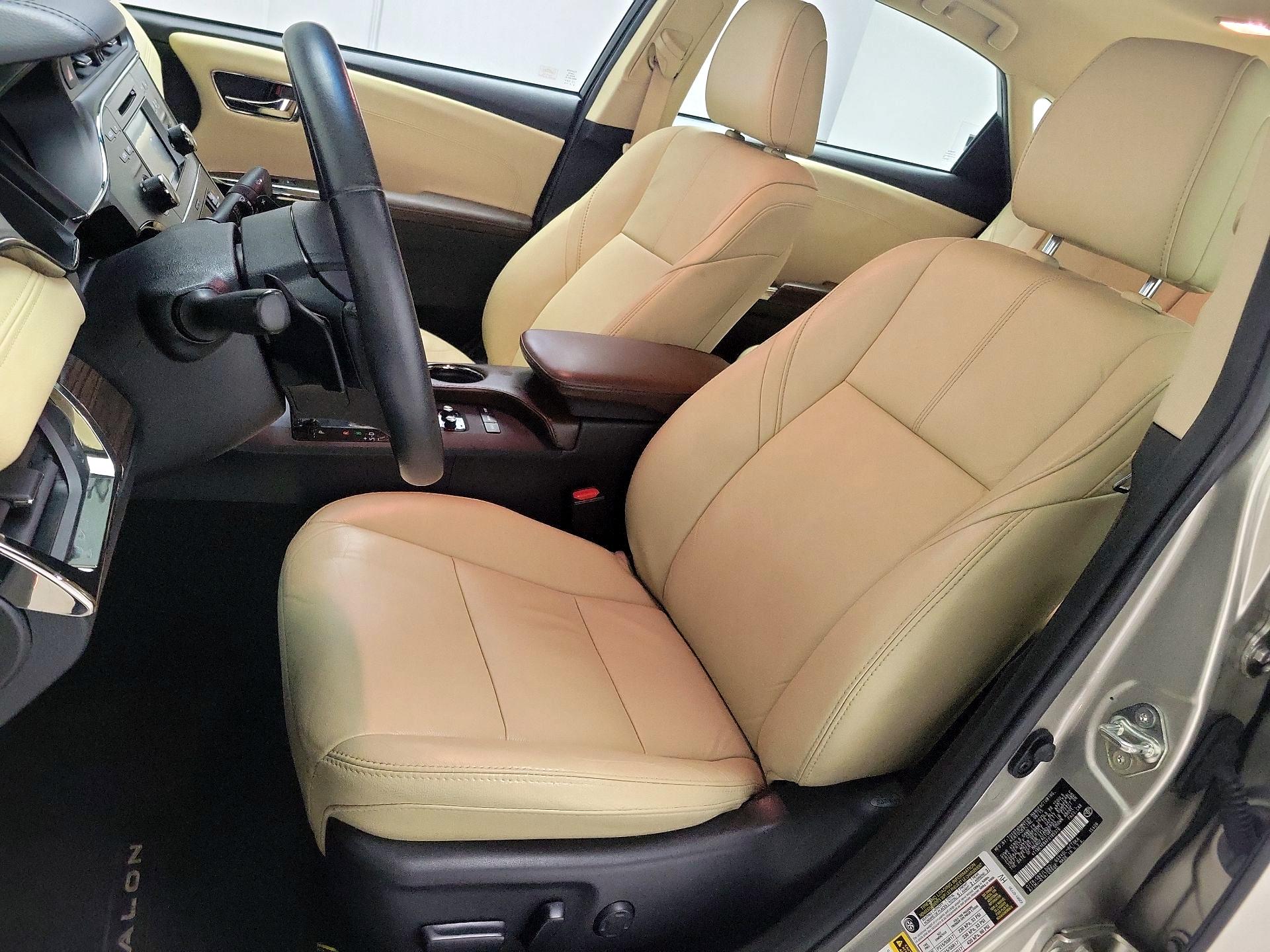 Thumbnail: 2015 Toyota Avalon - 11