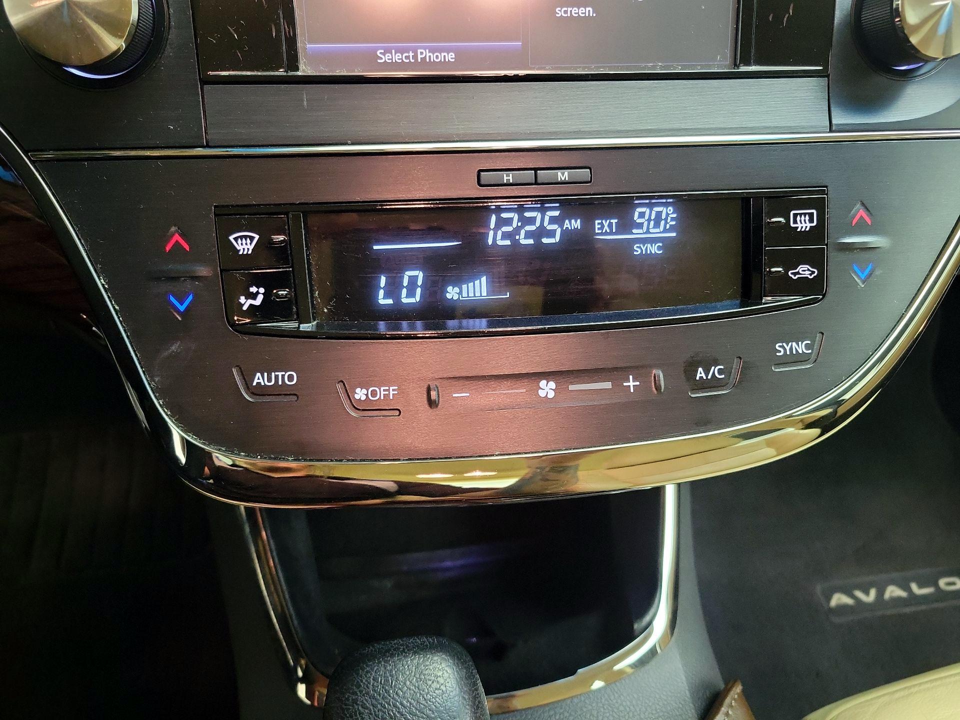 Thumbnail: 2015 Toyota Avalon - 16