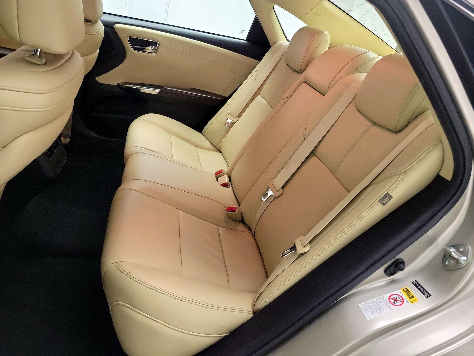 Thumbnail: 2015 Toyota Avalon - 19