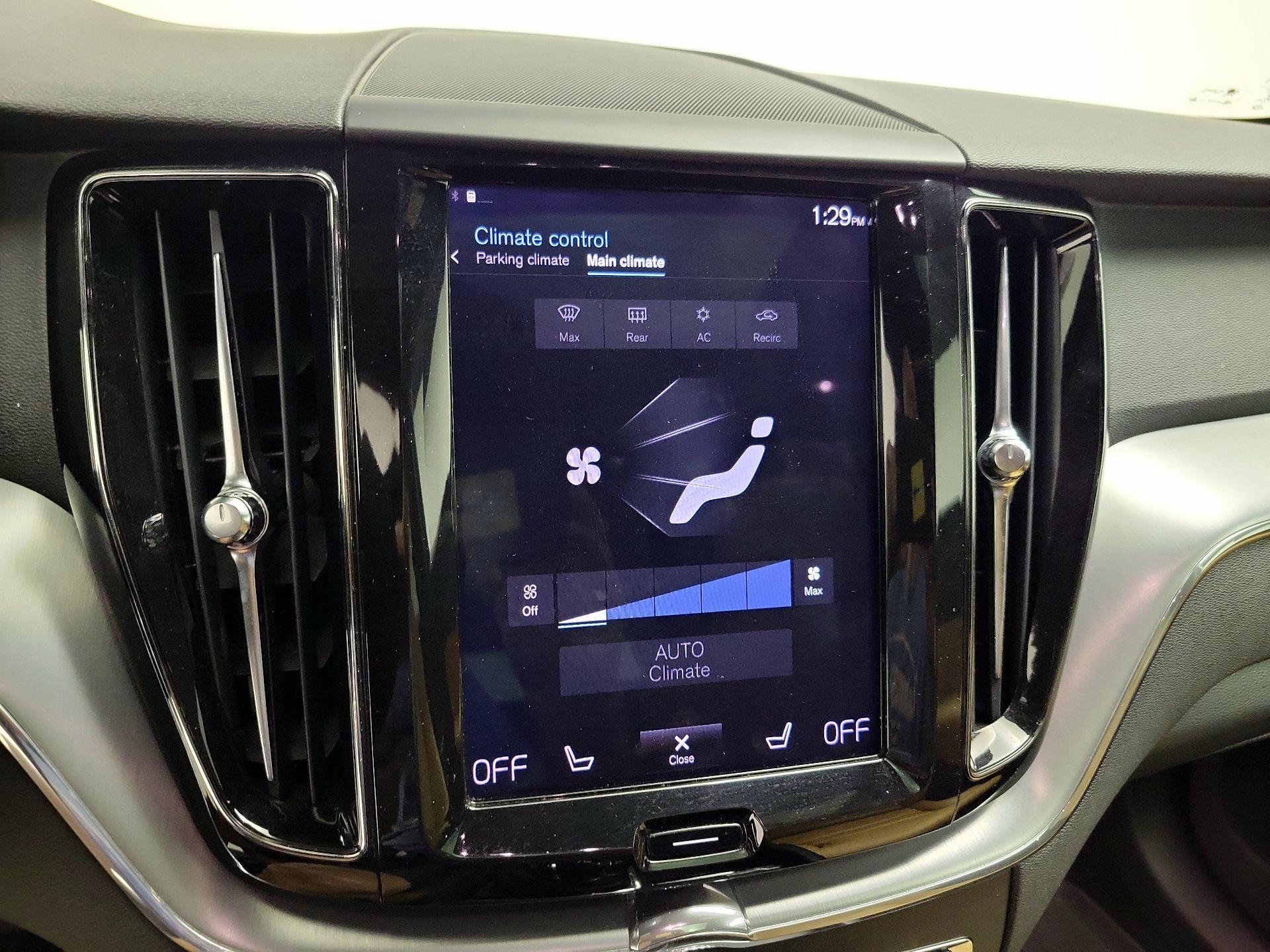 Thumbnail: 2019 Volvo XC60 - 15