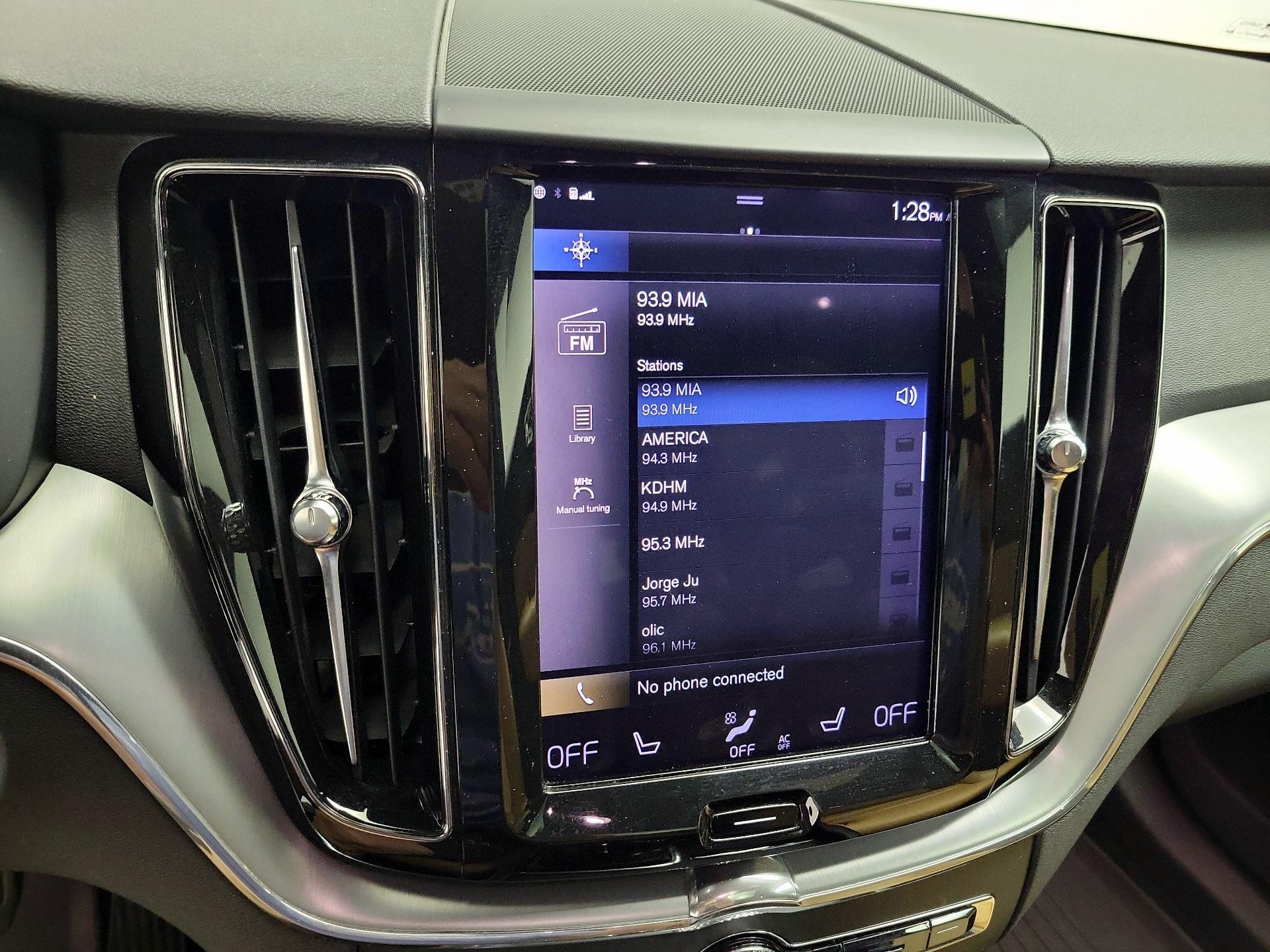 Thumbnail: 2019 Volvo XC60 - 17
