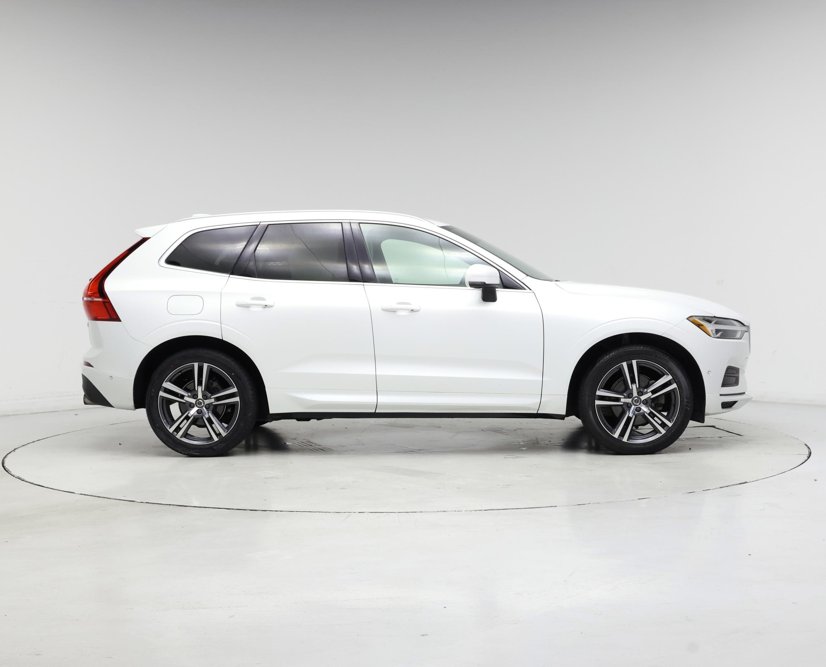 Thumbnail: 2019 Volvo XC60 - 7