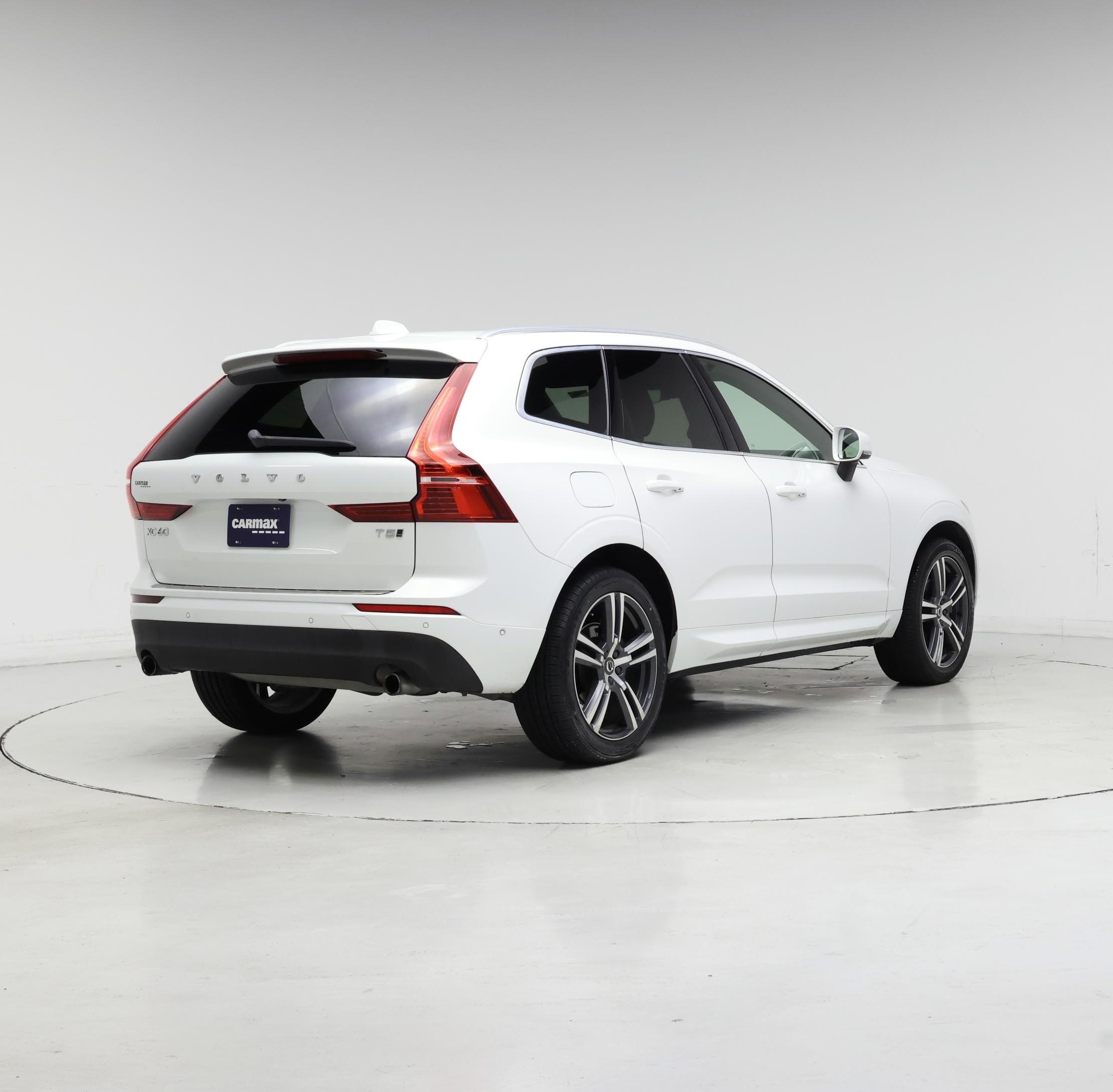 Thumbnail: 2019 Volvo XC60 - 8