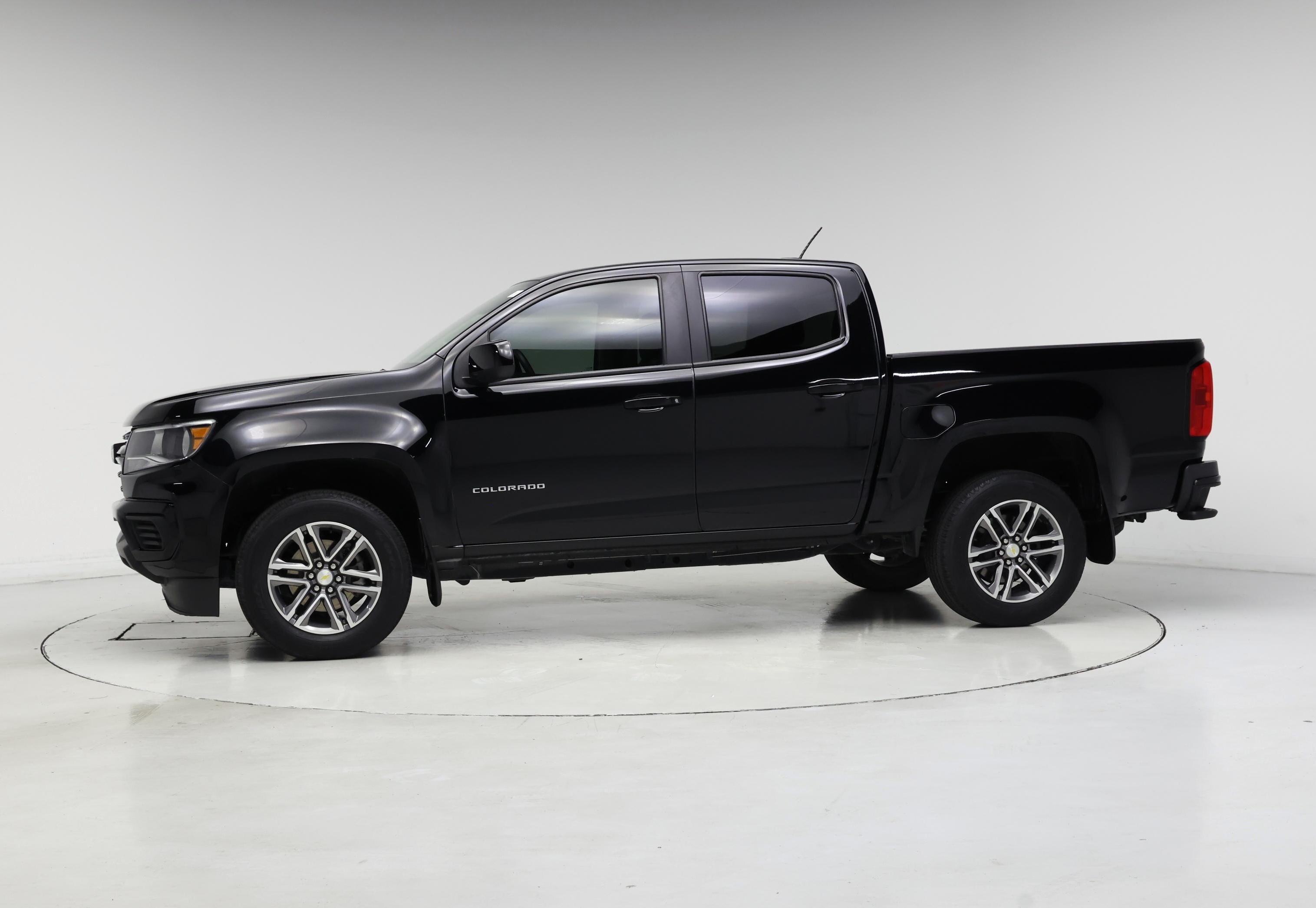 Thumbnail: 2021 Chevrolet Colorado - 3