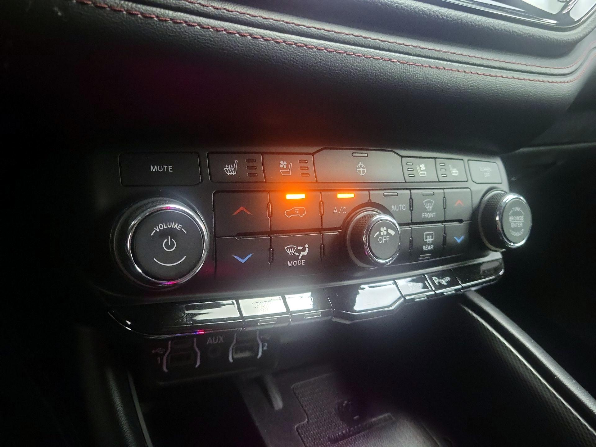 Thumbnail: 2021 Dodge Durango - 17