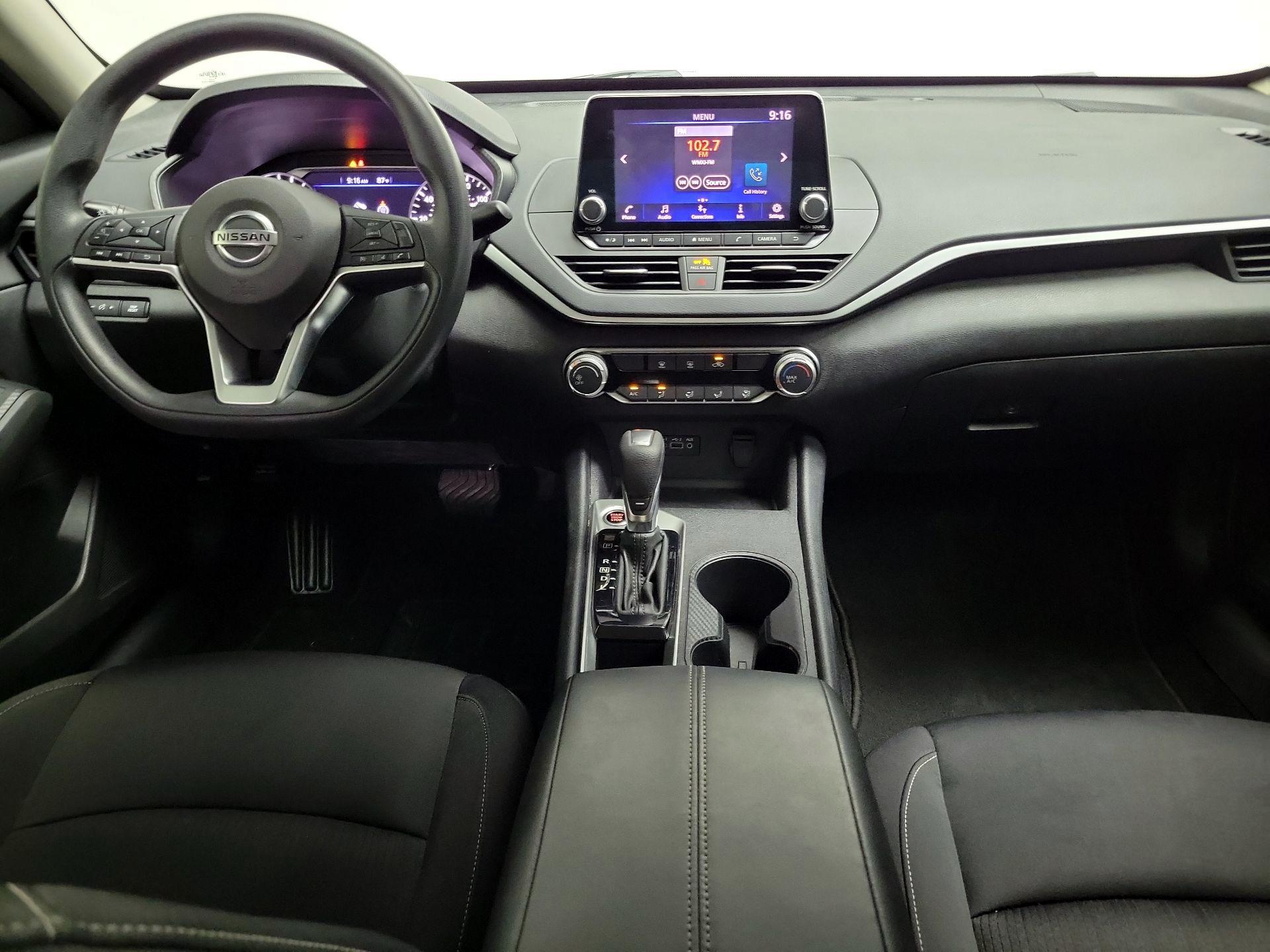 Thumbnail: 2020 Nissan Altima - 9