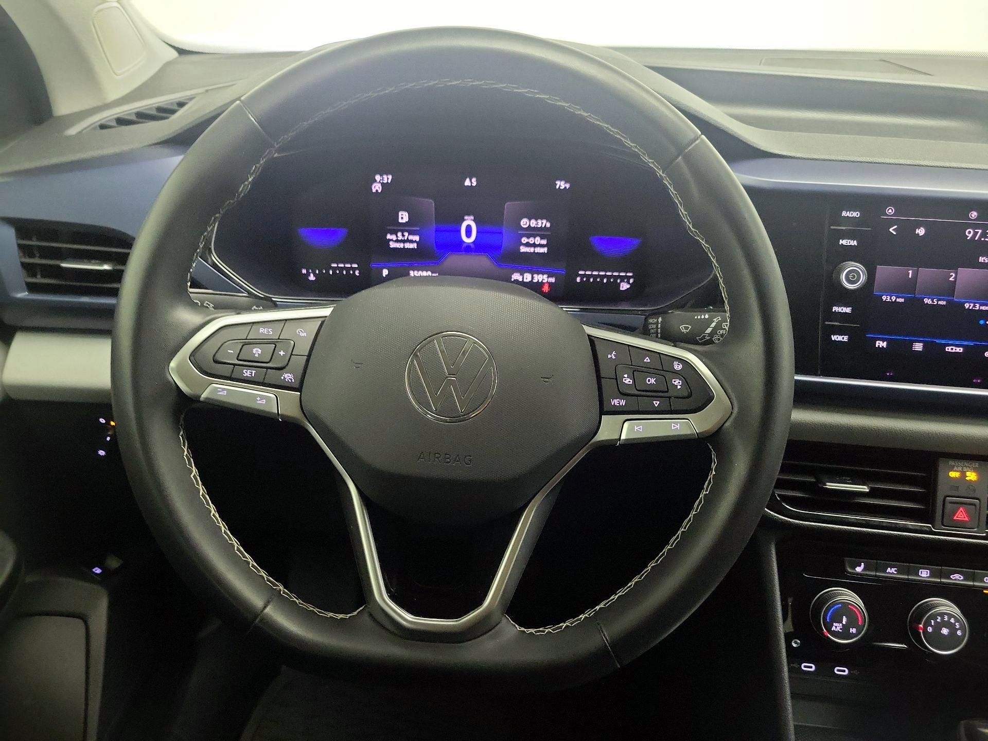 Thumbnail: 2023 Volkswagen Taos - 10