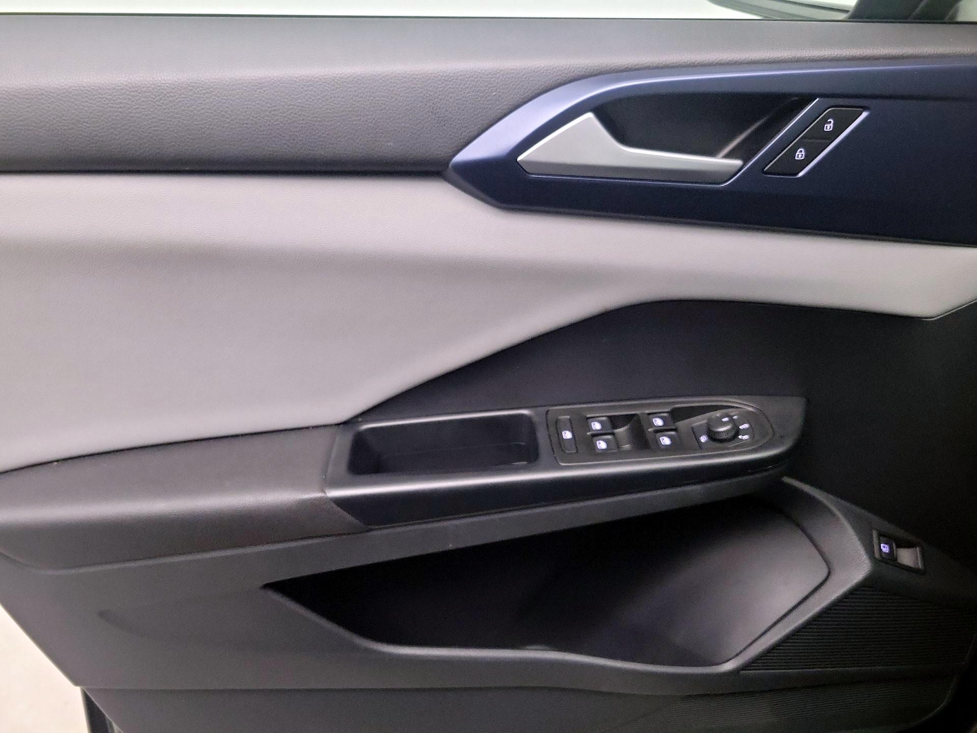 Thumbnail: 2023 Volkswagen Taos - 12