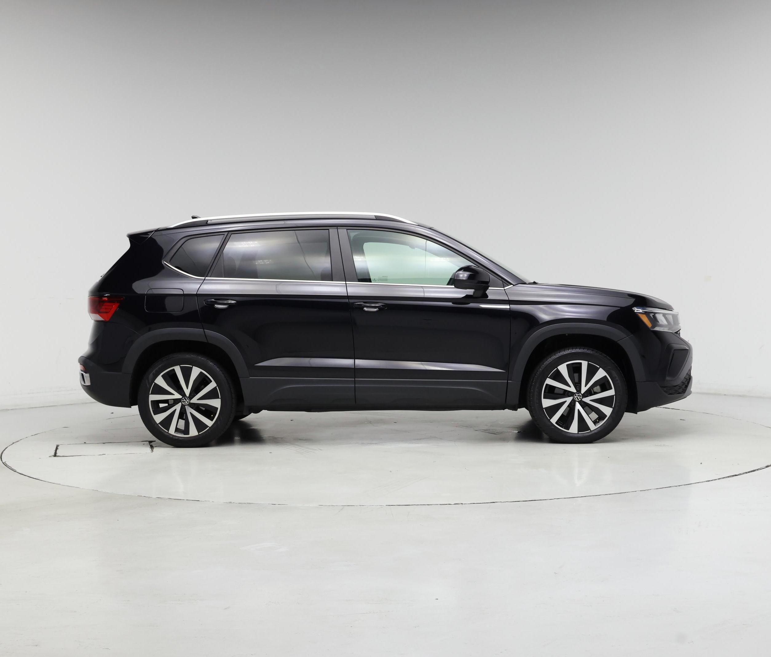 Thumbnail: 2023 Volkswagen Taos - 7