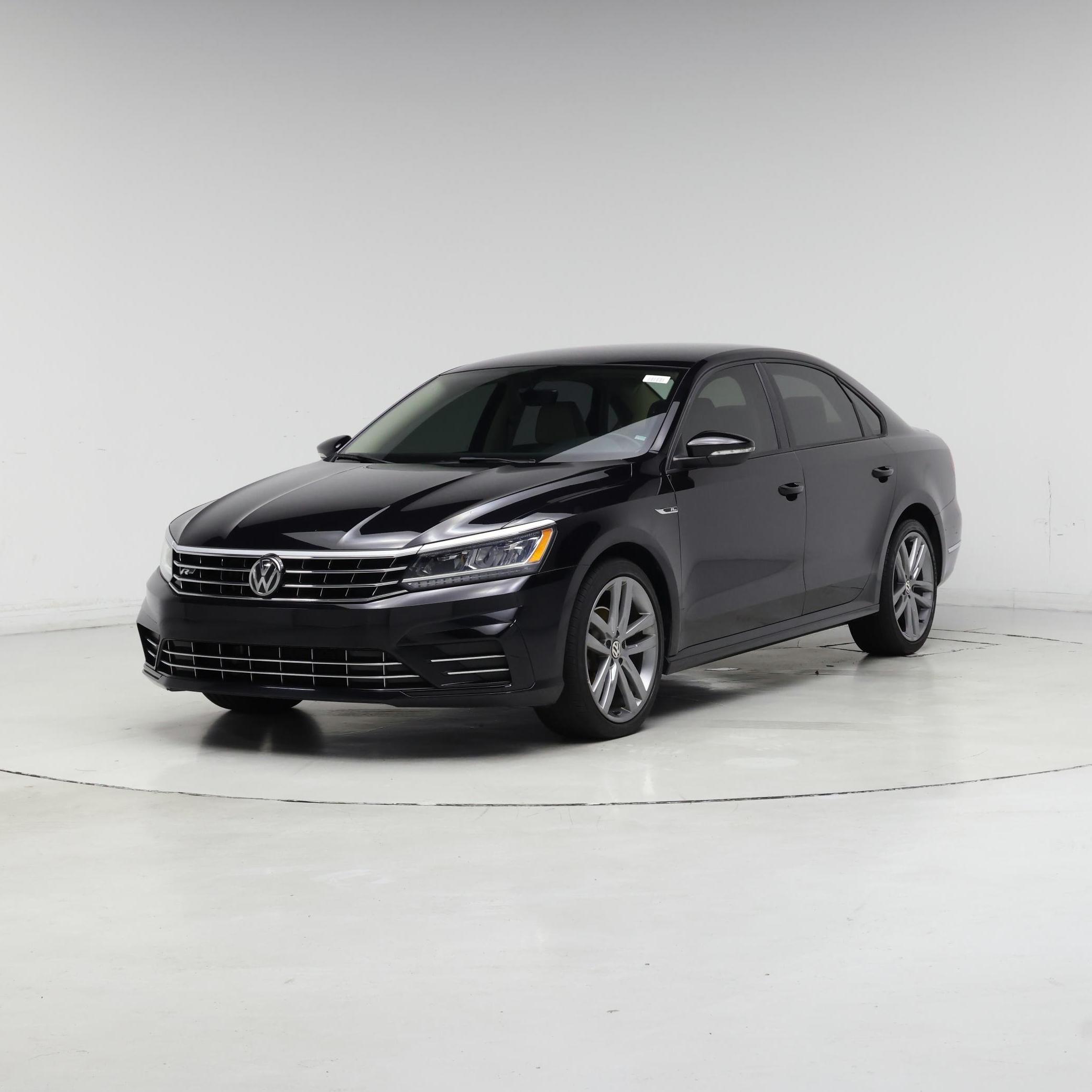Thumbnail: 2018 Volkswagen Passat - 4