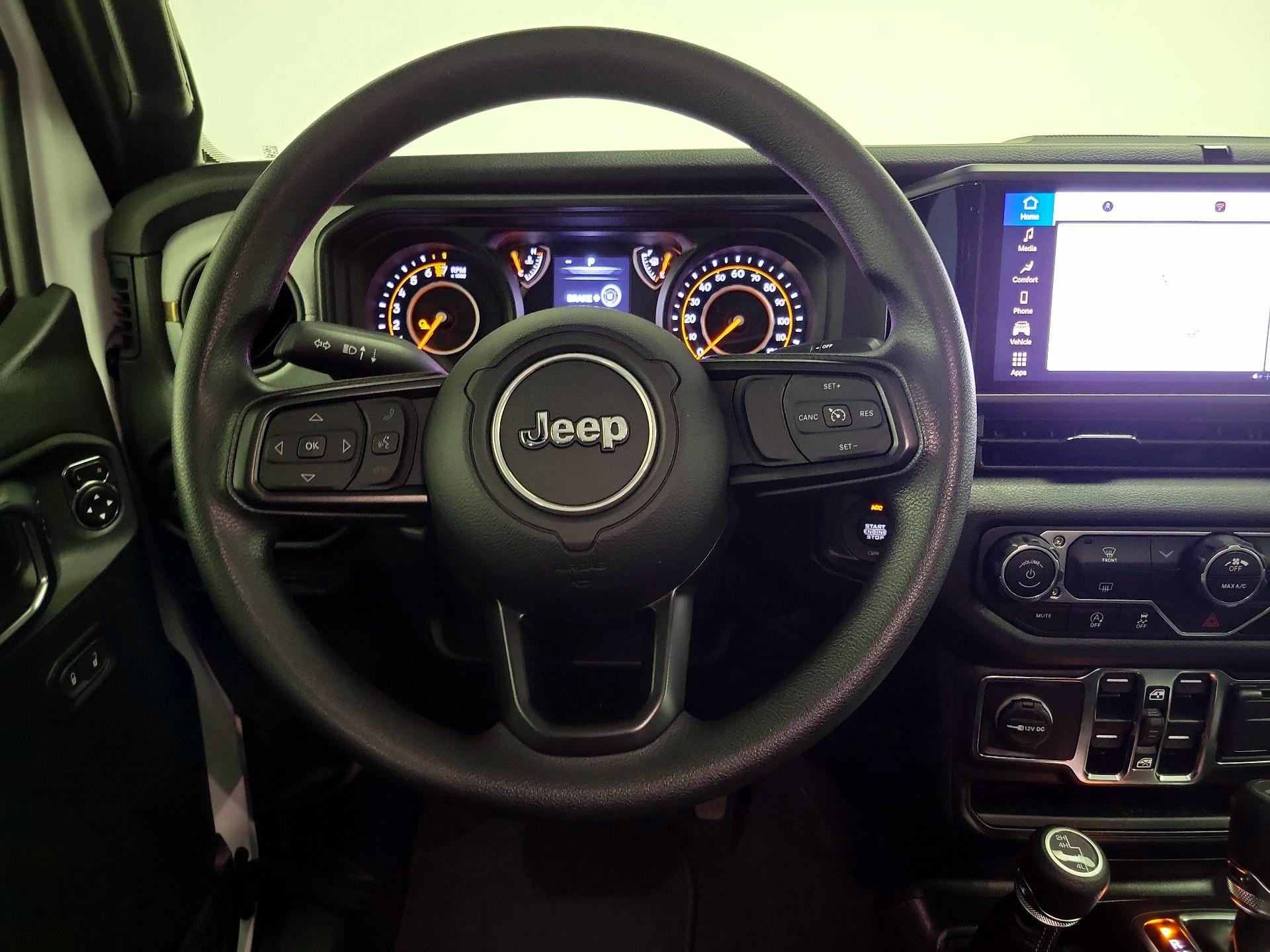 Thumbnail: 2025 Jeep Gladiator - 10
