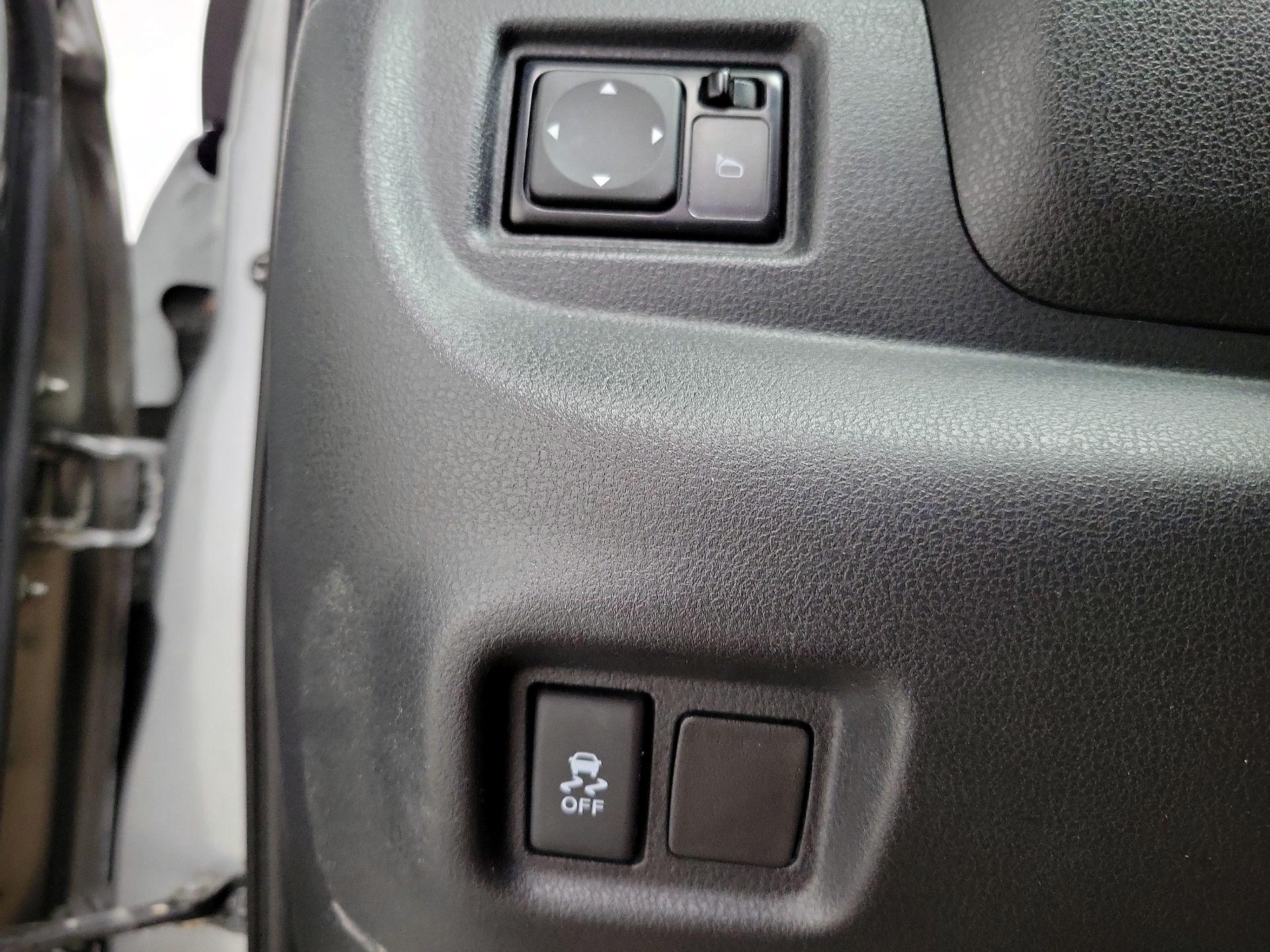 Thumbnail: 2014 Nissan Versa - 13