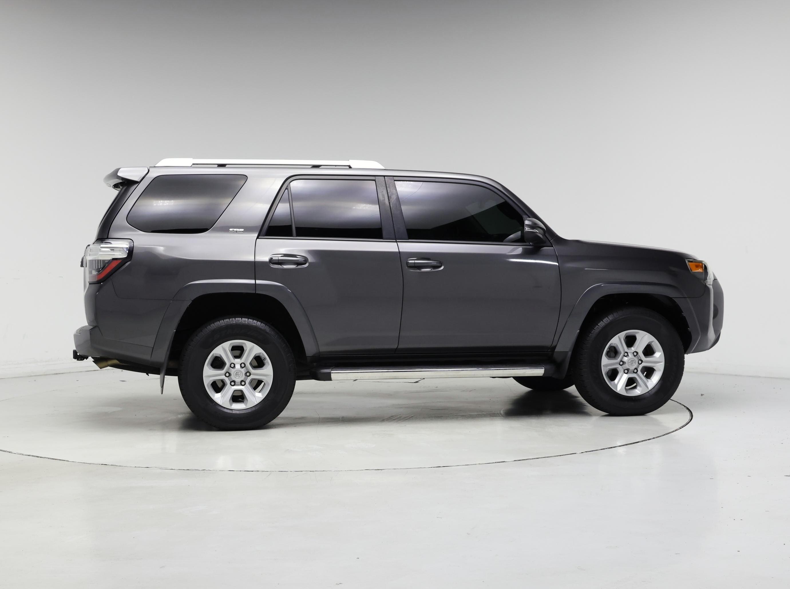 Thumbnail: 2017 Toyota 4Runner - 7