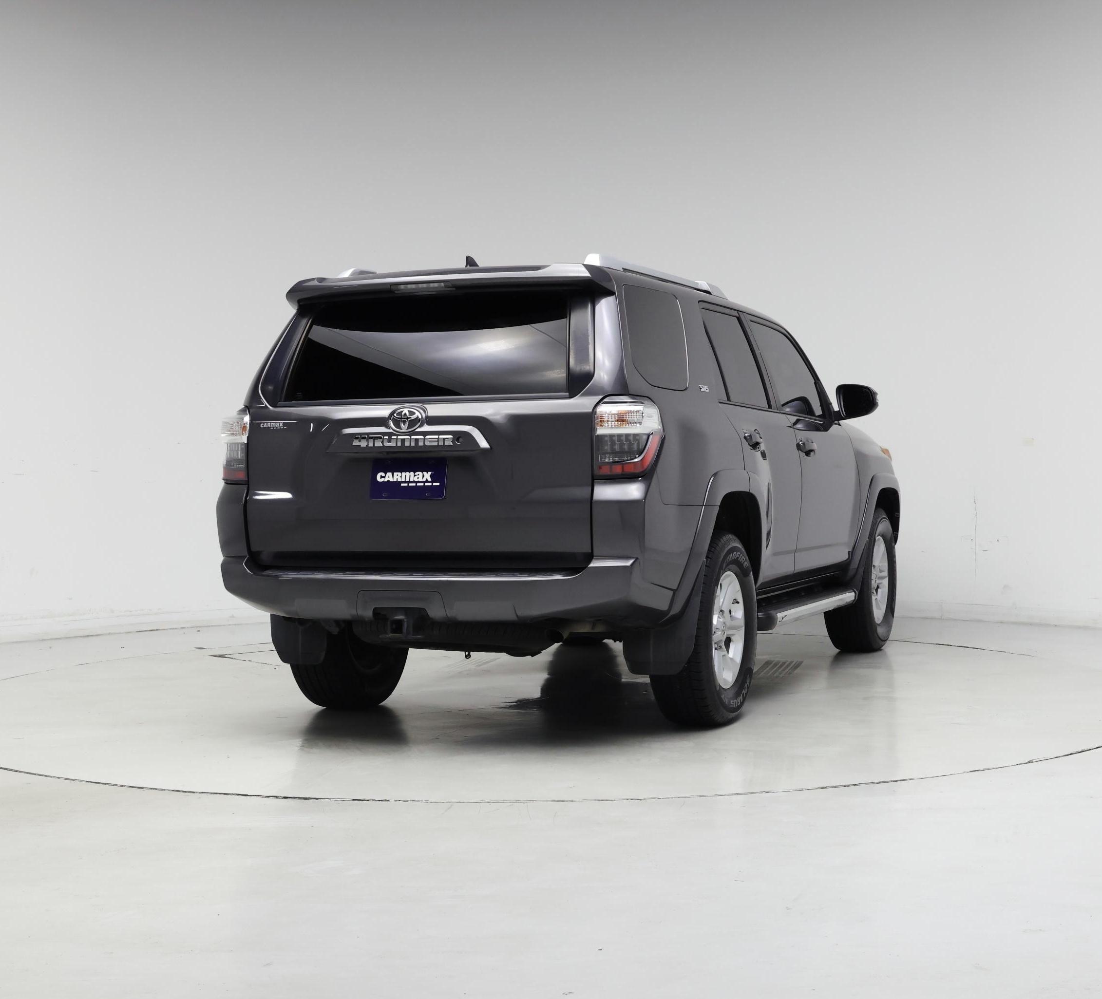 Thumbnail: 2017 Toyota 4Runner - 8
