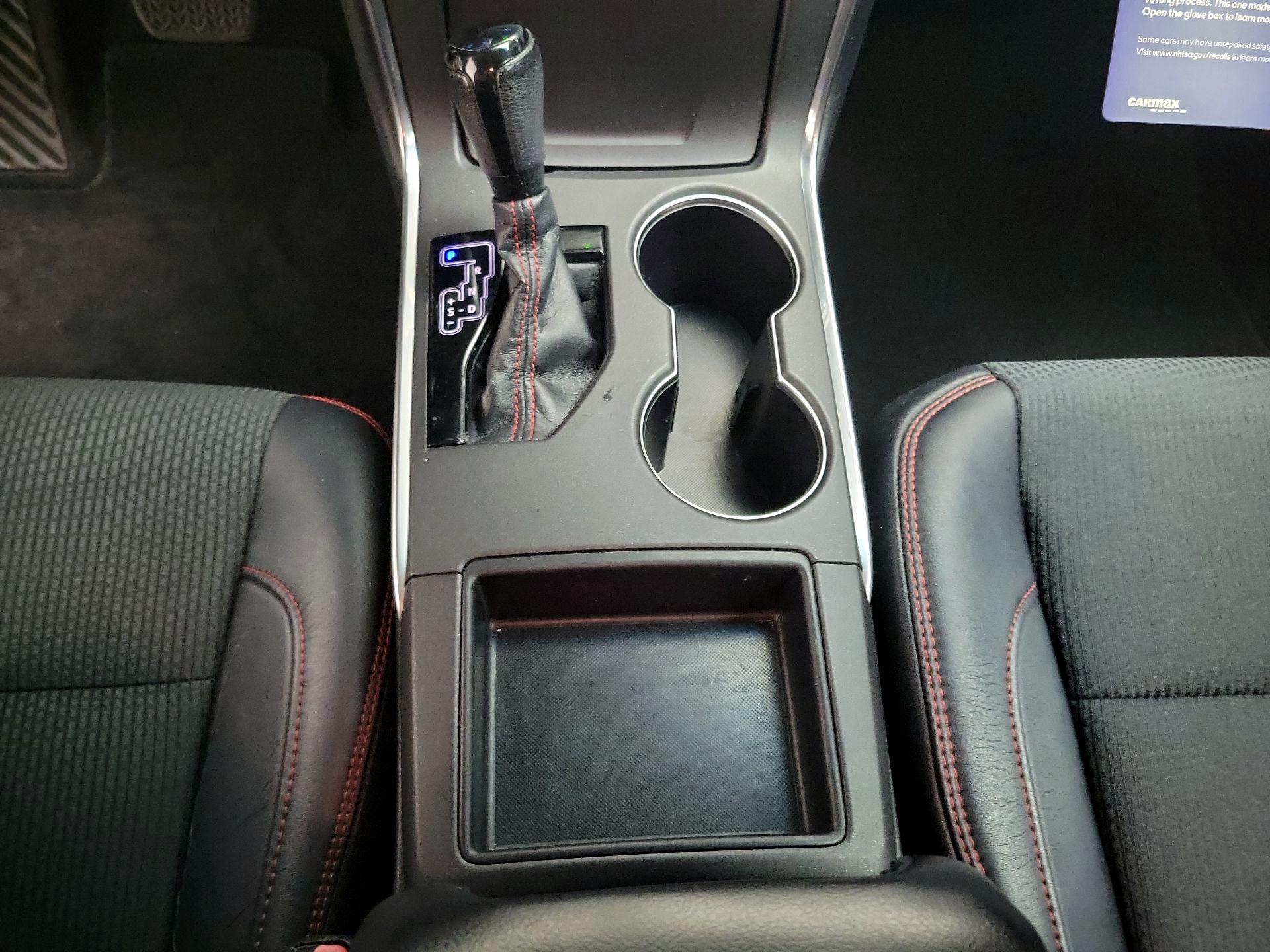 Thumbnail: 2016 Toyota Camry - 17