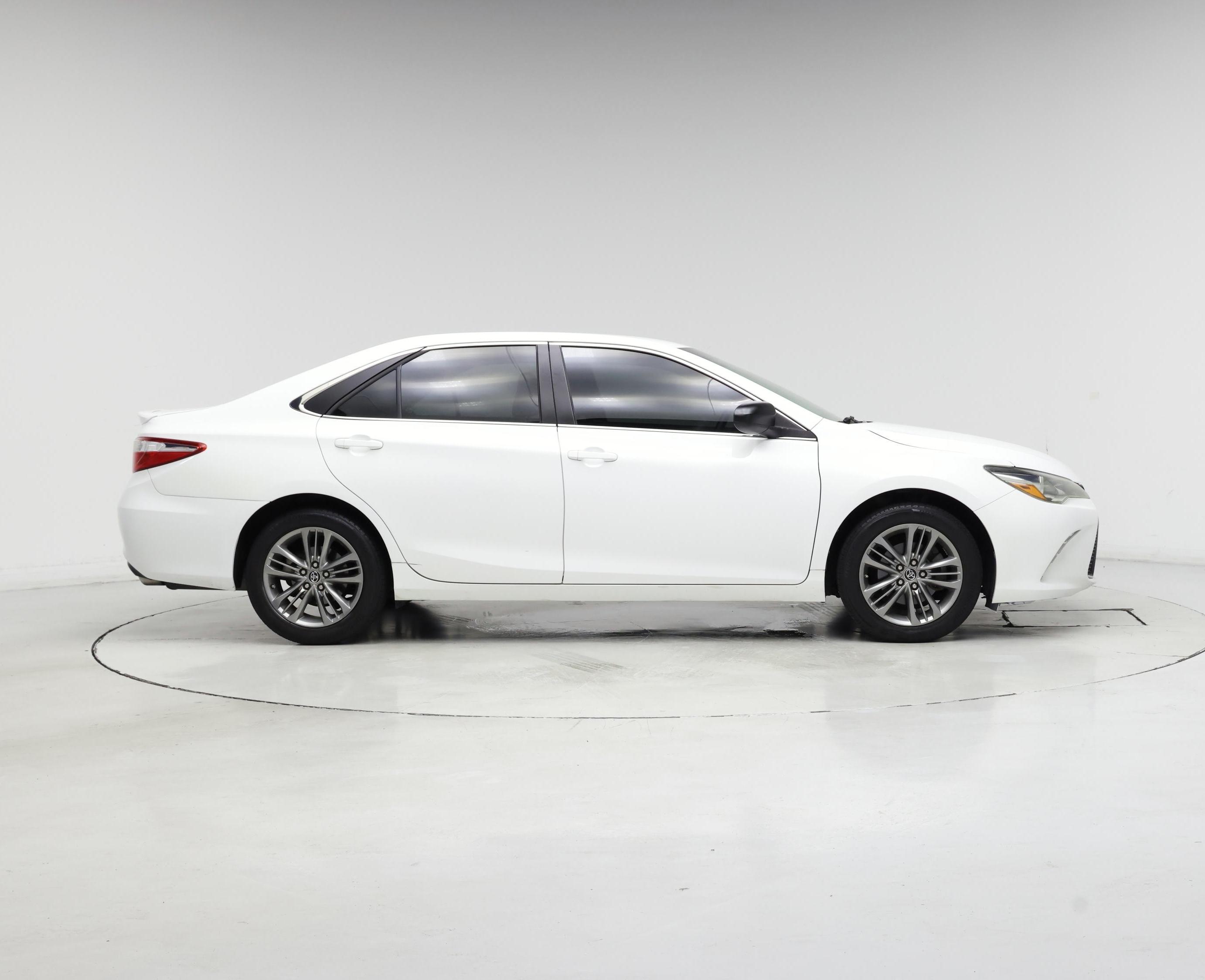 Thumbnail: 2016 Toyota Camry - 7