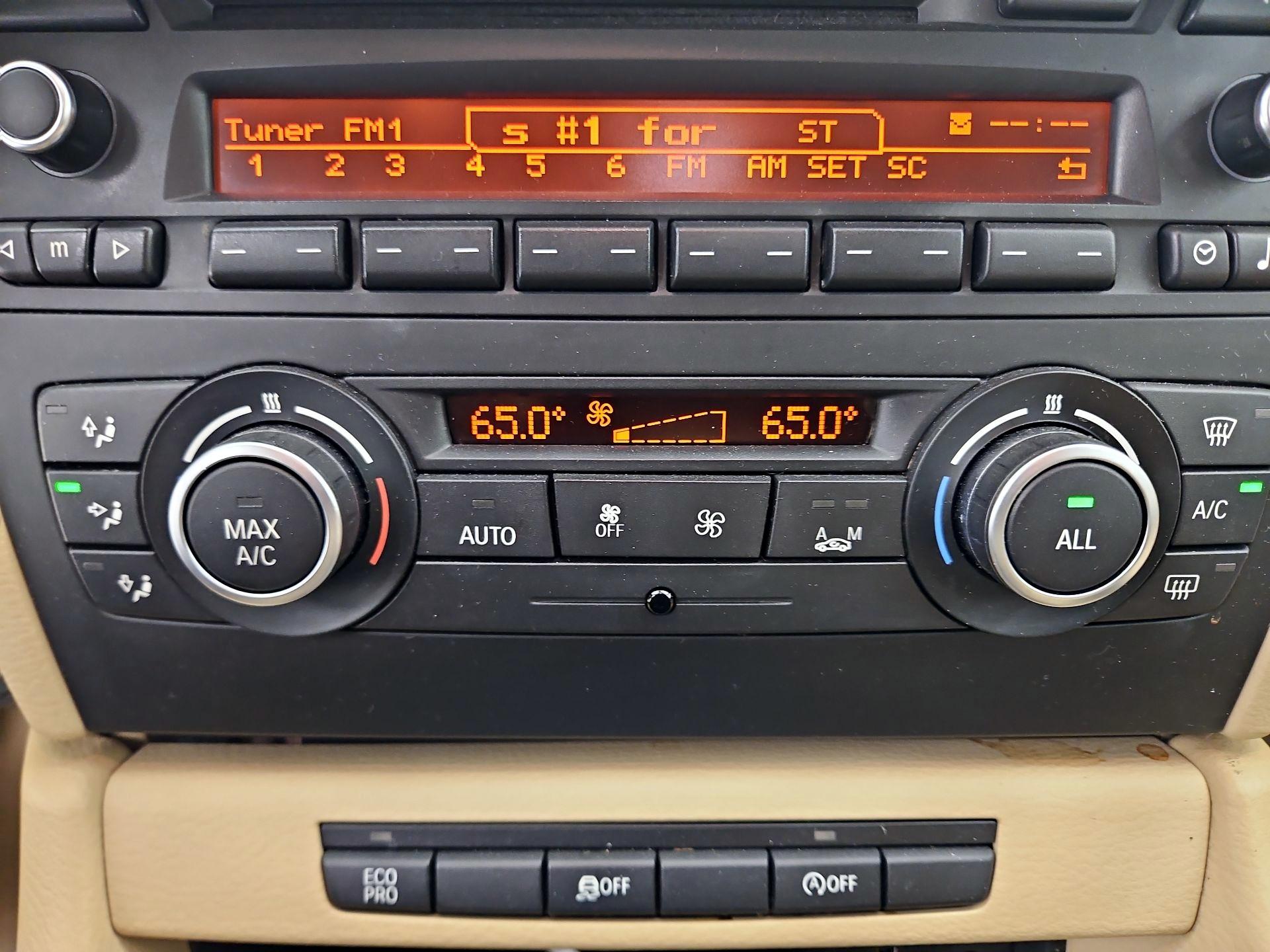 Thumbnail: 2015 BMW X1 - 15