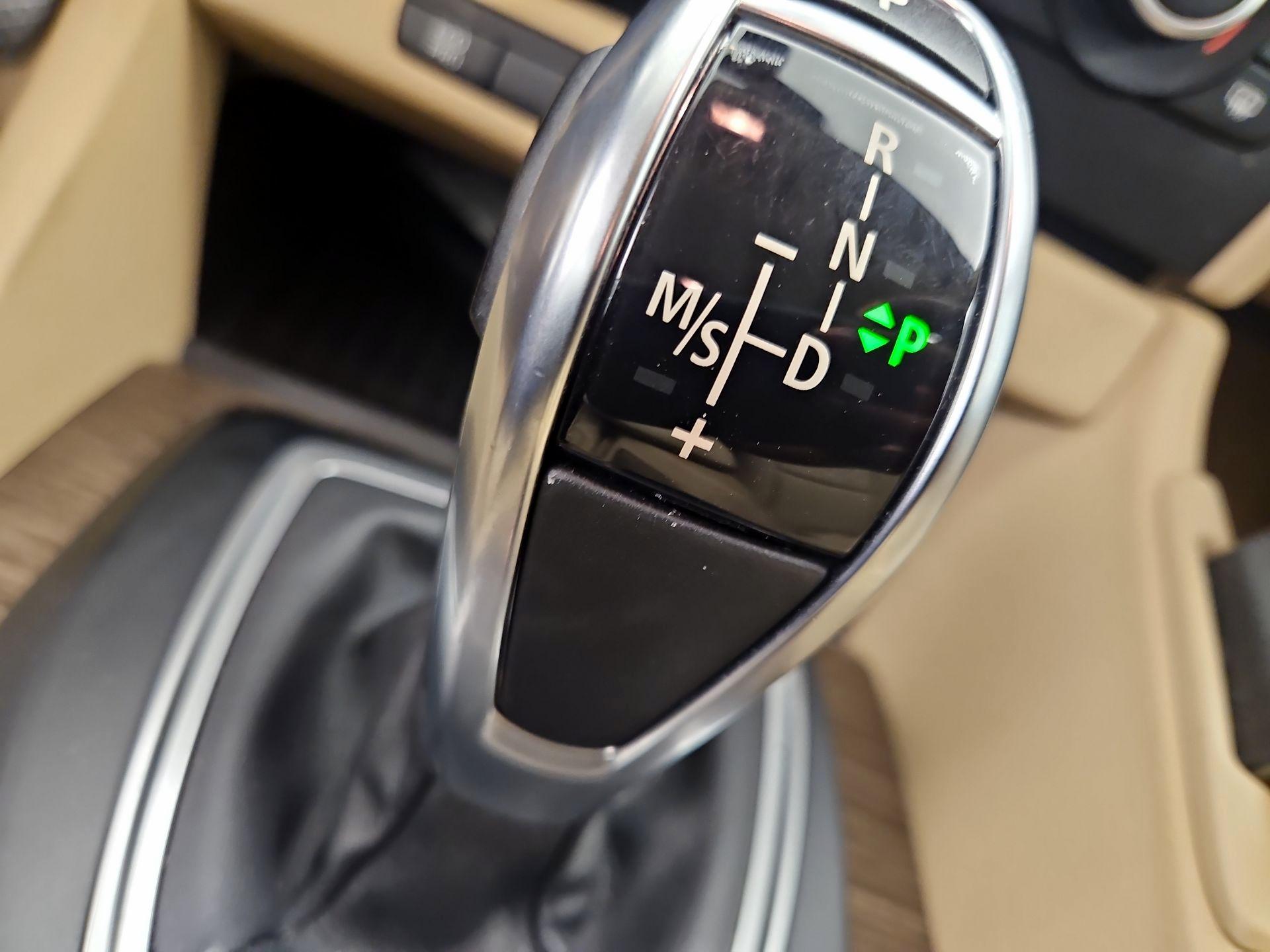 Thumbnail: 2015 BMW X1 - 16