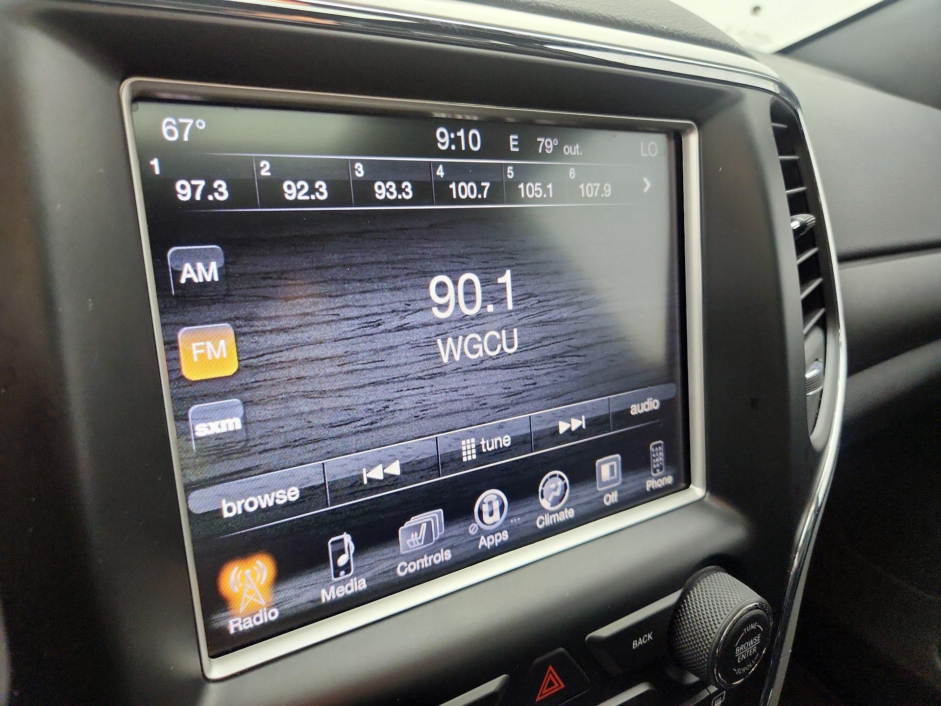 Thumbnail: 2015 Jeep Grand Cherokee - 15