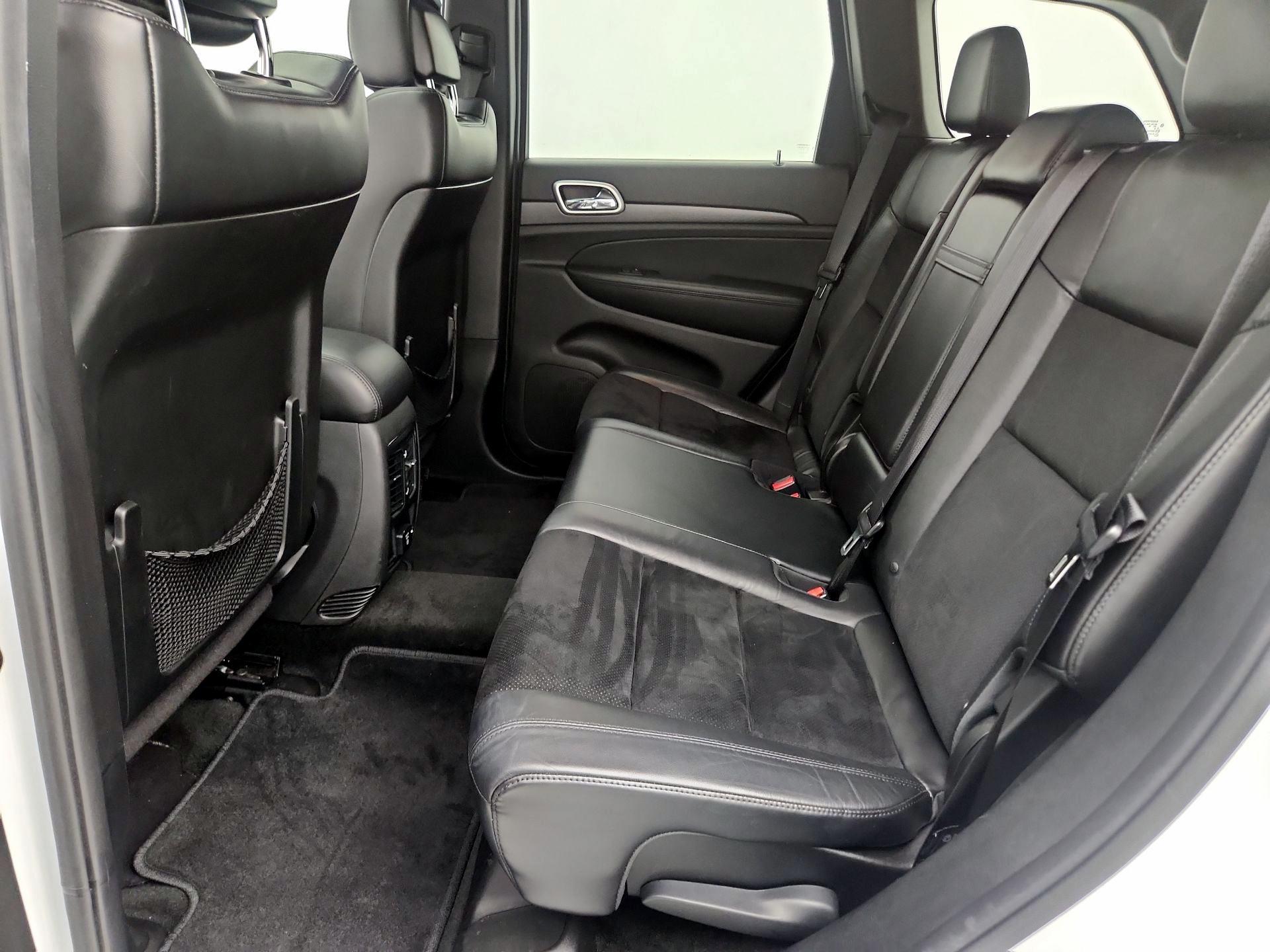 Thumbnail: 2015 Jeep Grand Cherokee - 20