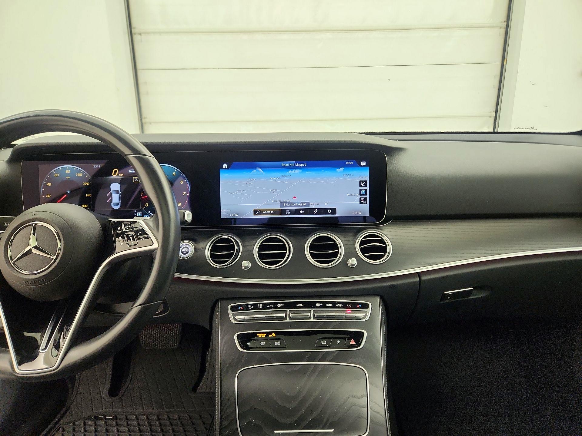 Thumbnail: 2022 Mercedes-Benz E-Class - 9