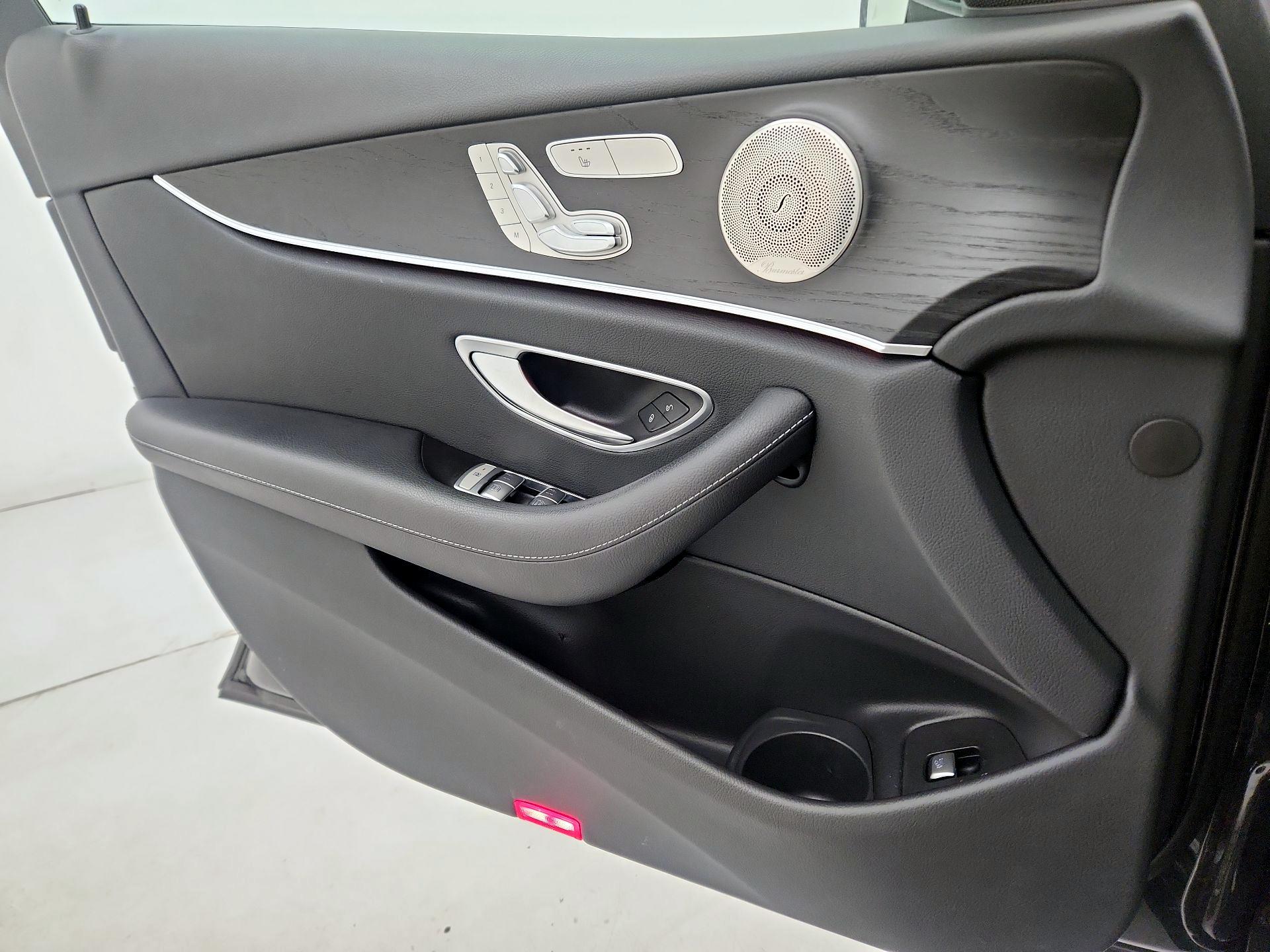 Thumbnail: 2022 Mercedes-Benz E-Class - 12