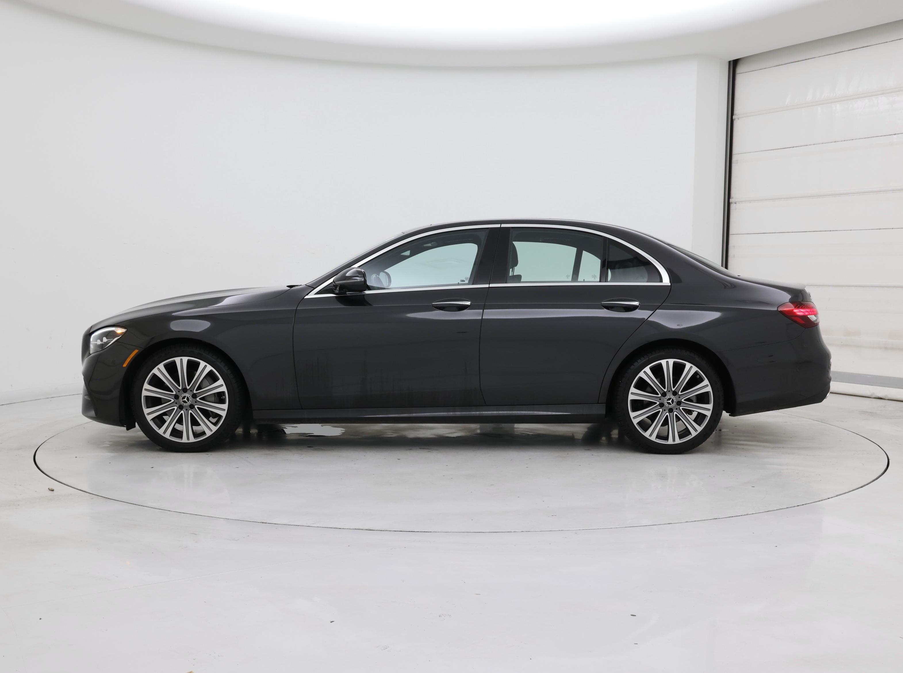 Thumbnail: 2022 Mercedes-Benz E-Class - 3