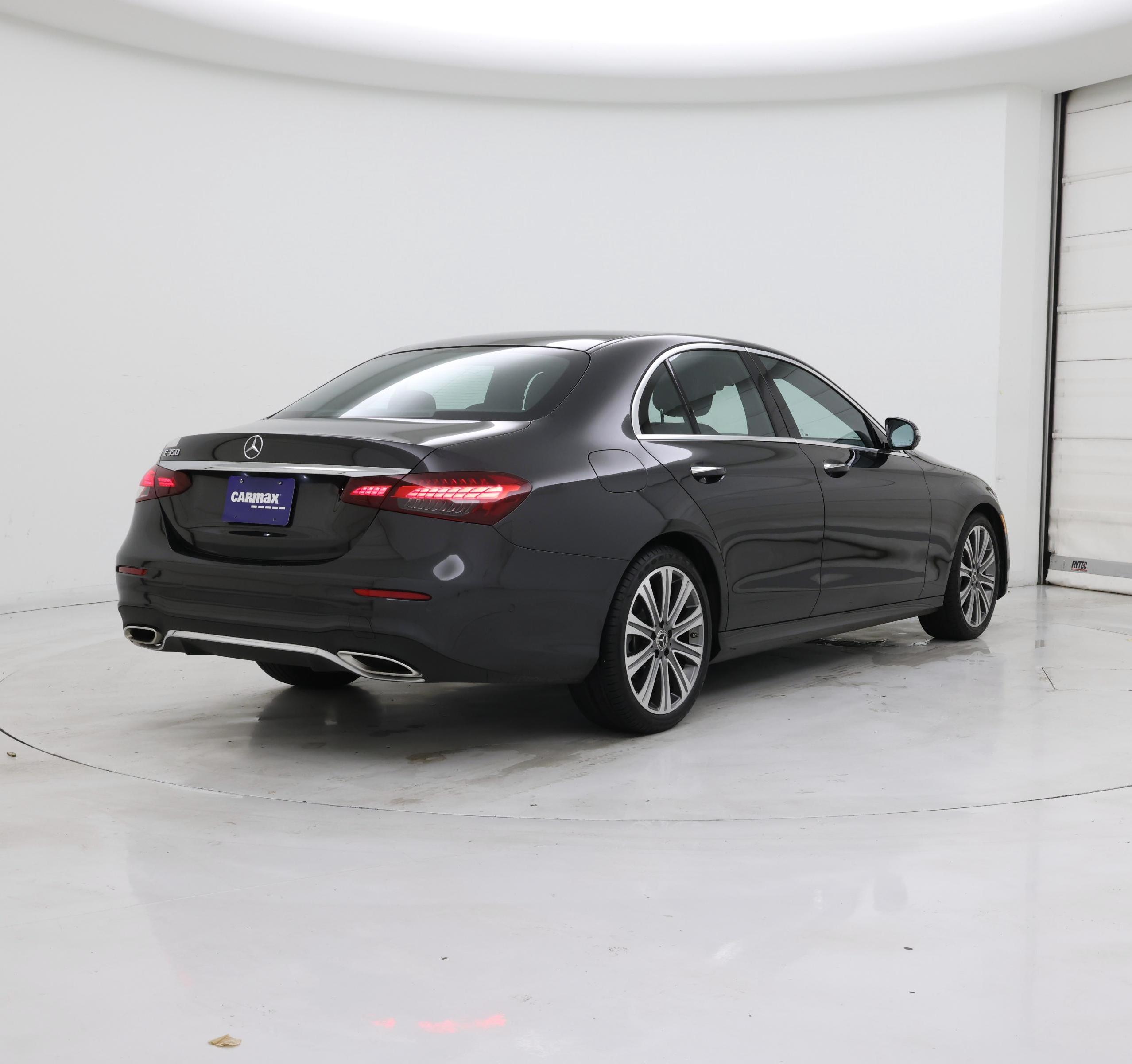 Thumbnail: 2022 Mercedes-Benz E-Class - 8