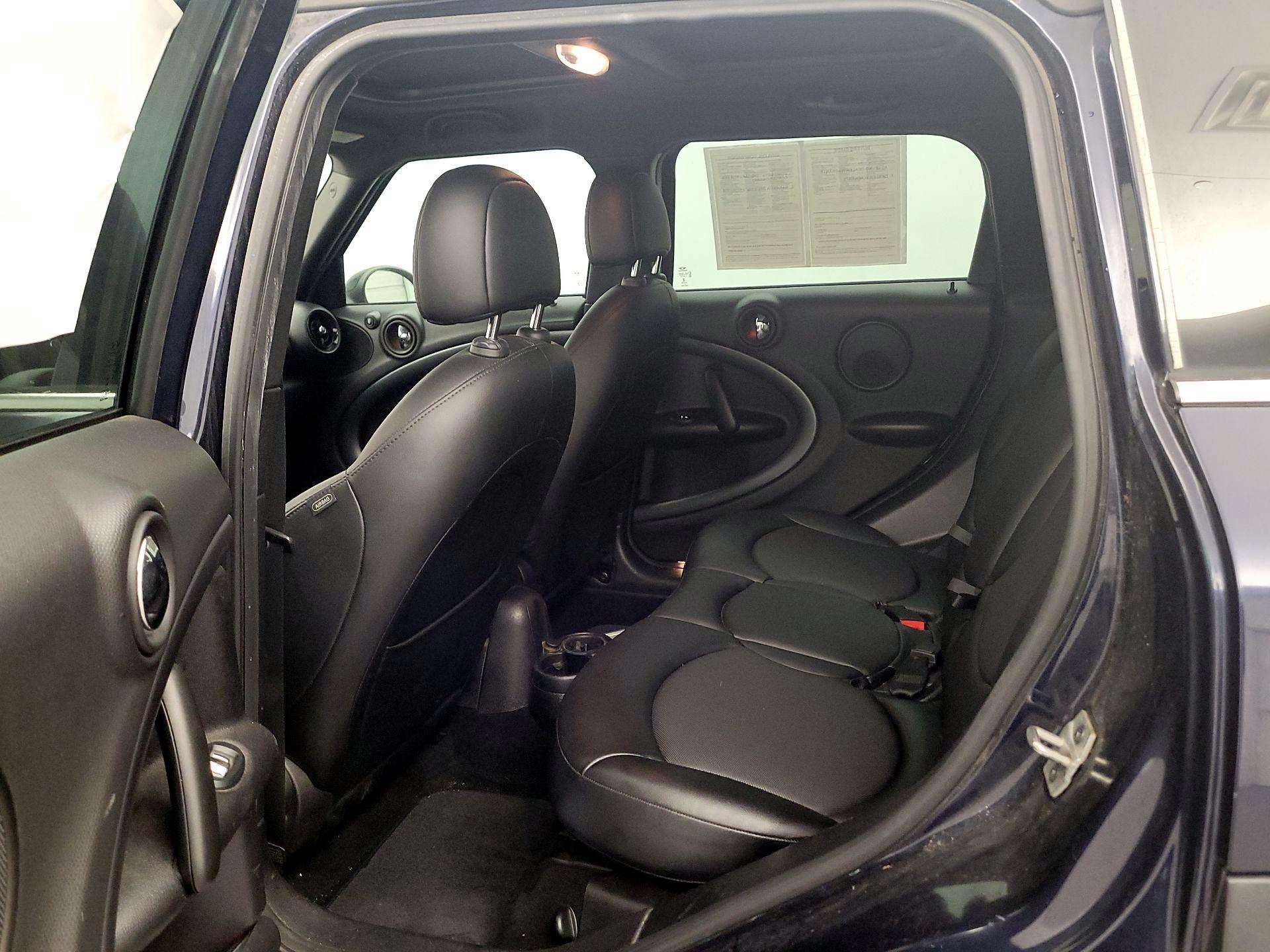 Thumbnail: 2015 MINI Cooper Countryman - 16