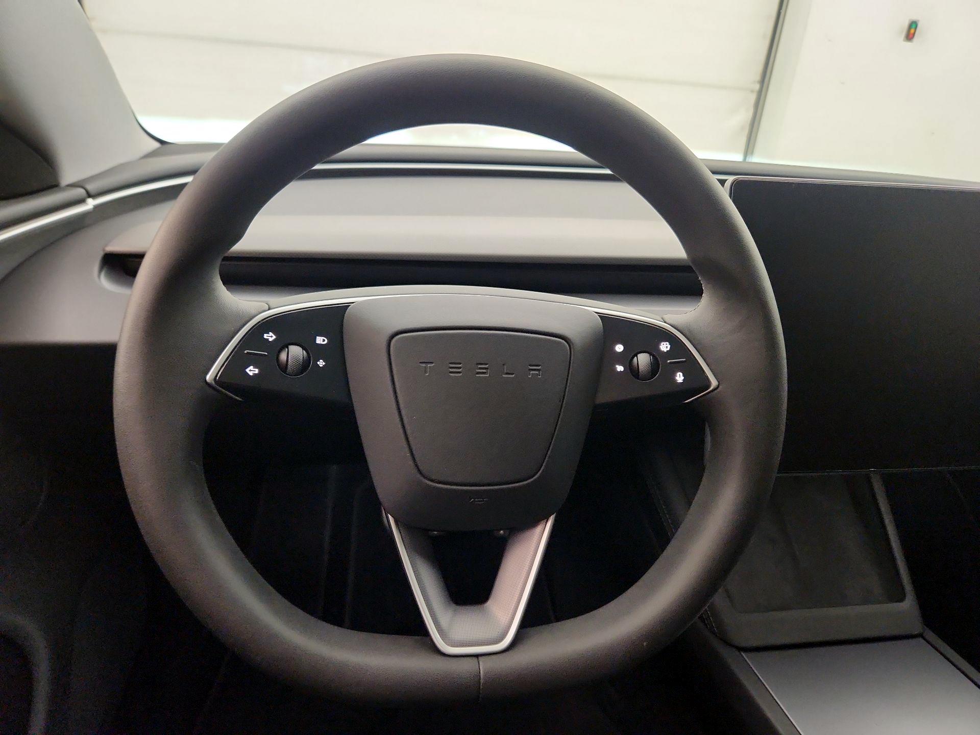Thumbnail: 2024 Tesla Model 3 - 10